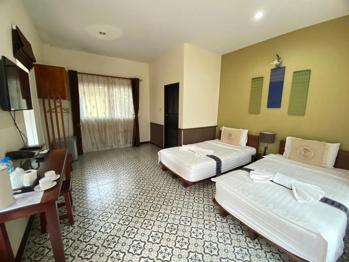 Property building, Bed in Park & Pool Resort