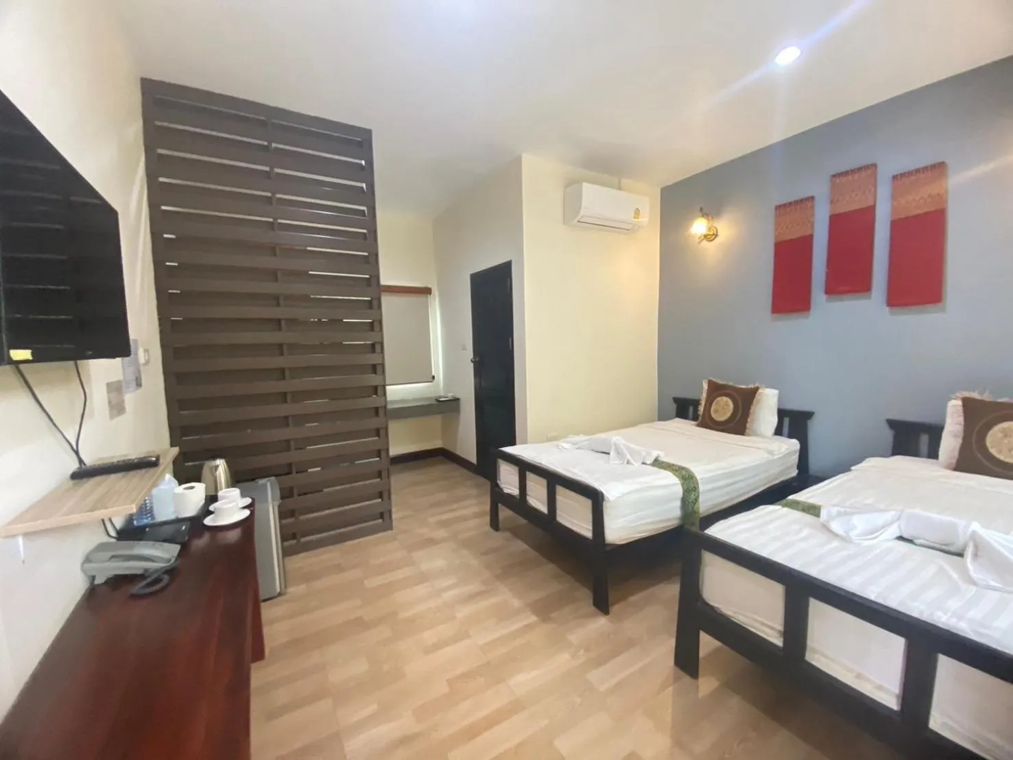 Property building, Bed in Park & Pool Resort