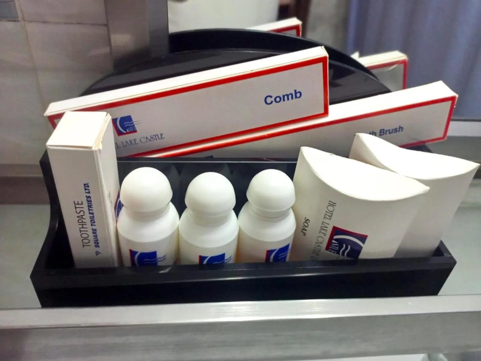 Bathroom in HOTEL LAKE CASTLE - Parkview