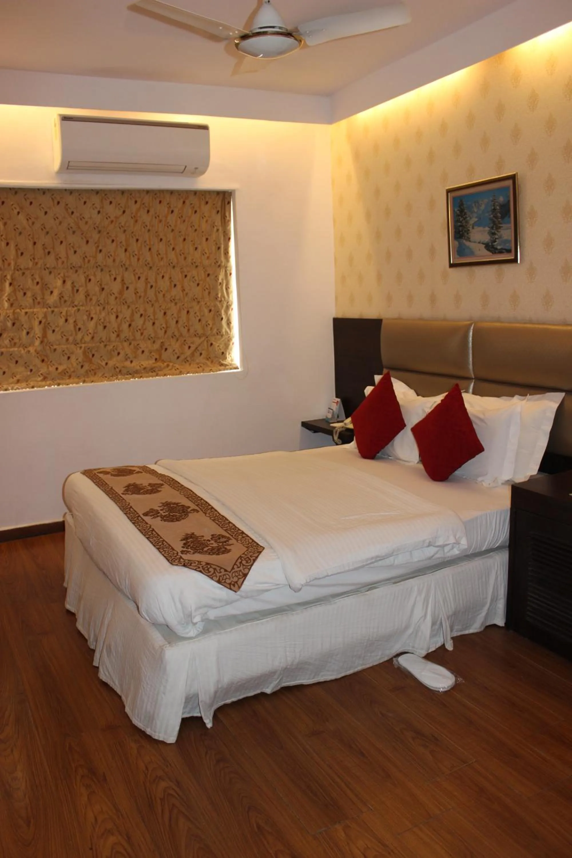 Bed in Hotel Jukaso Inn Down Town