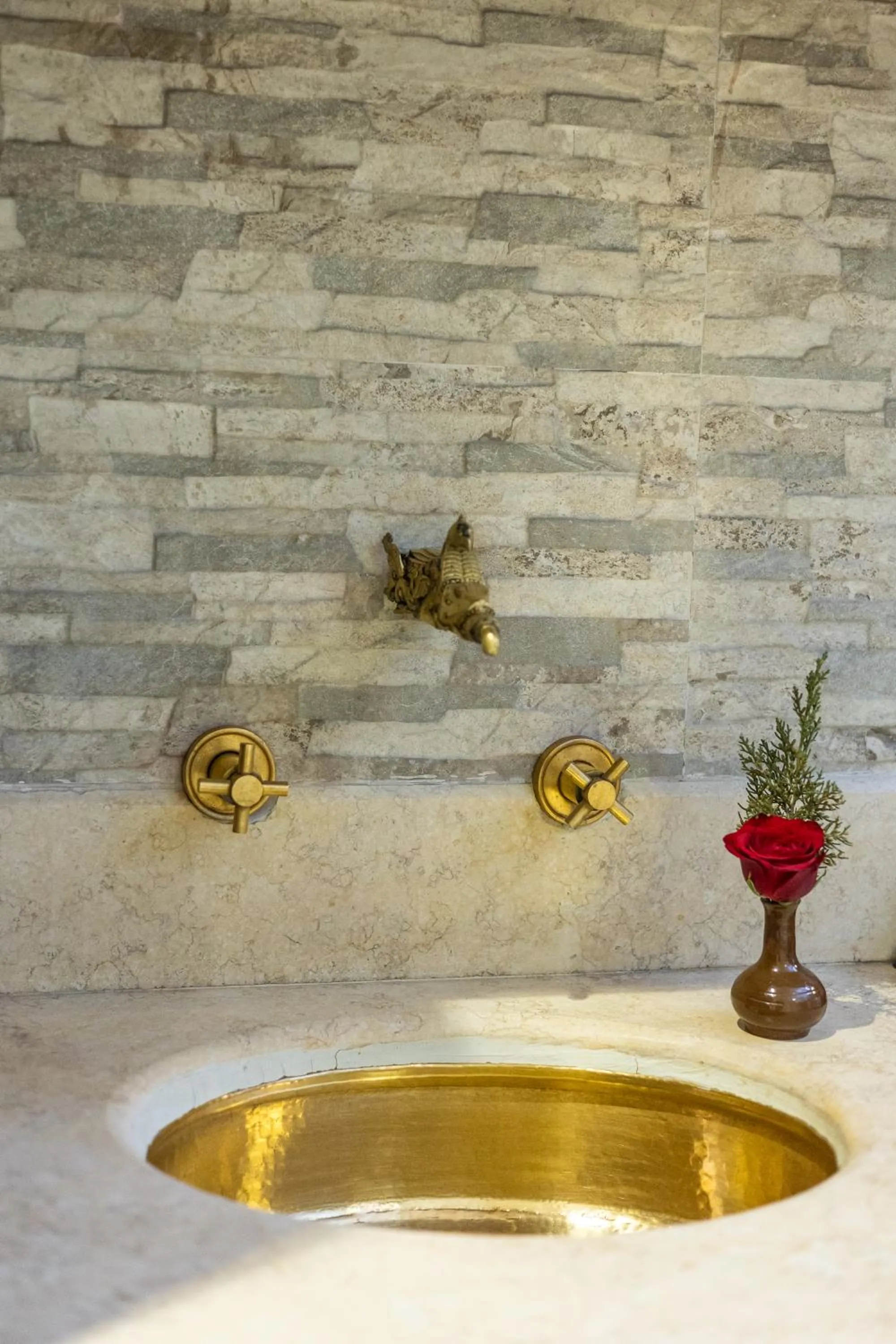 Bathroom in Hotel Marshyangdi