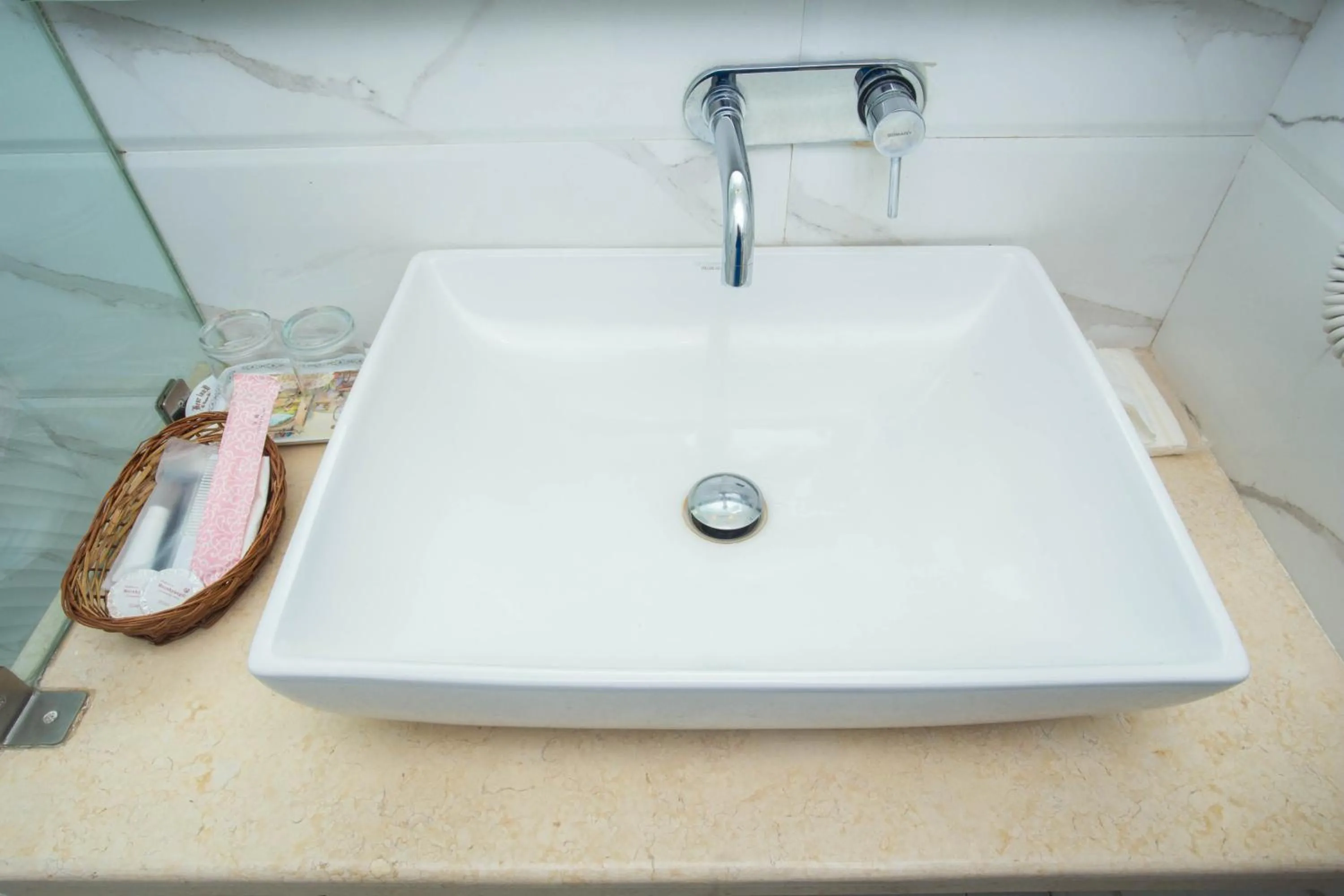 Bathroom in Hotel Marshyangdi