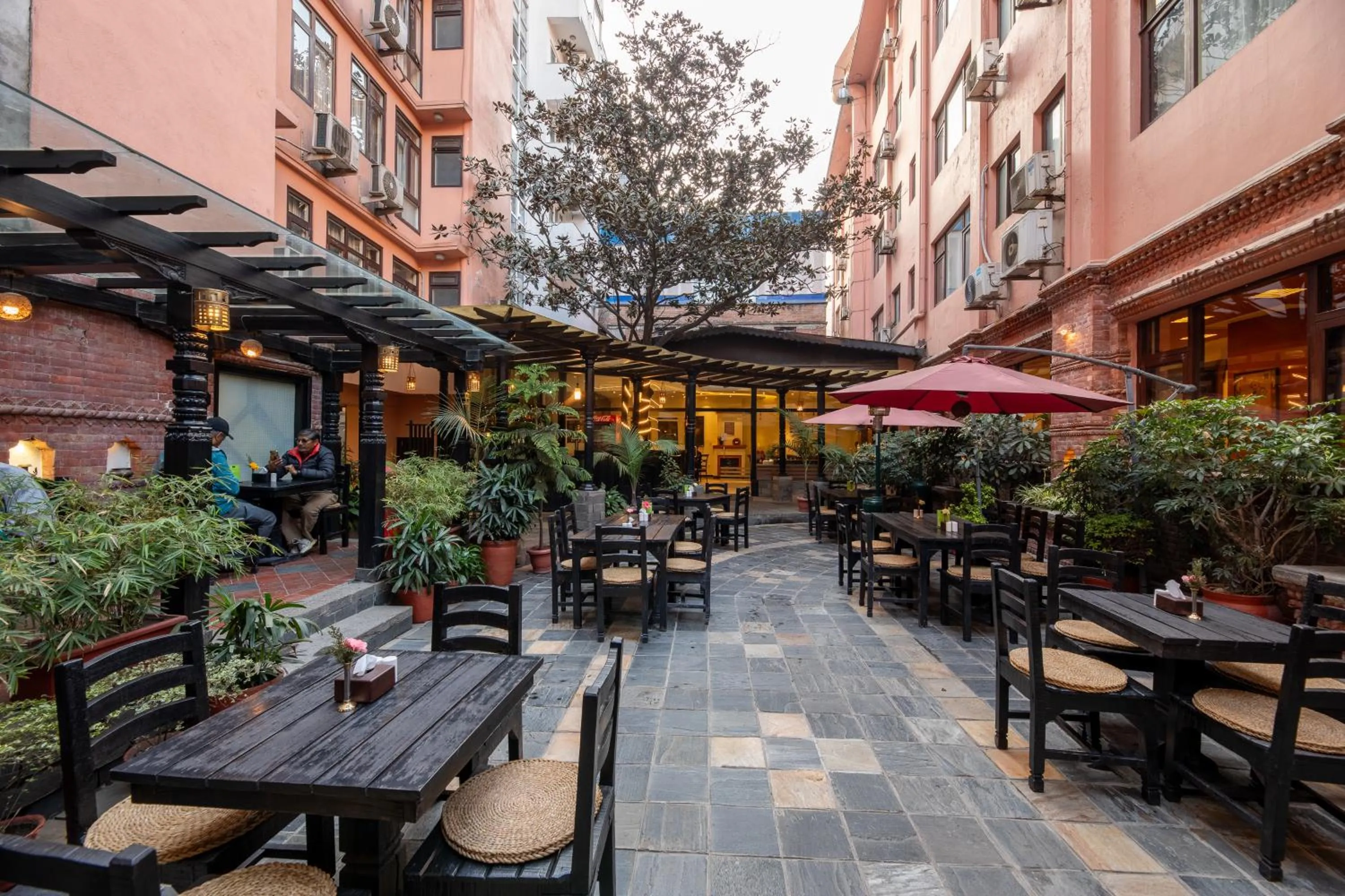 Restaurant/places to eat in Hotel Marshyangdi