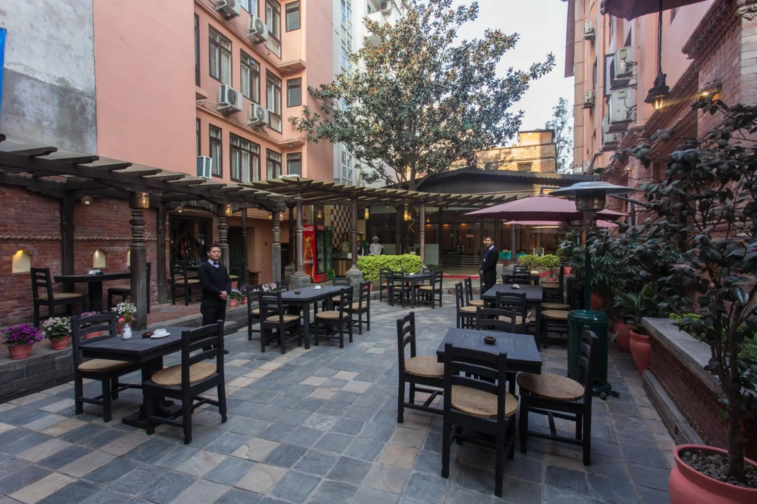 Restaurant/places to eat in Hotel Marshyangdi