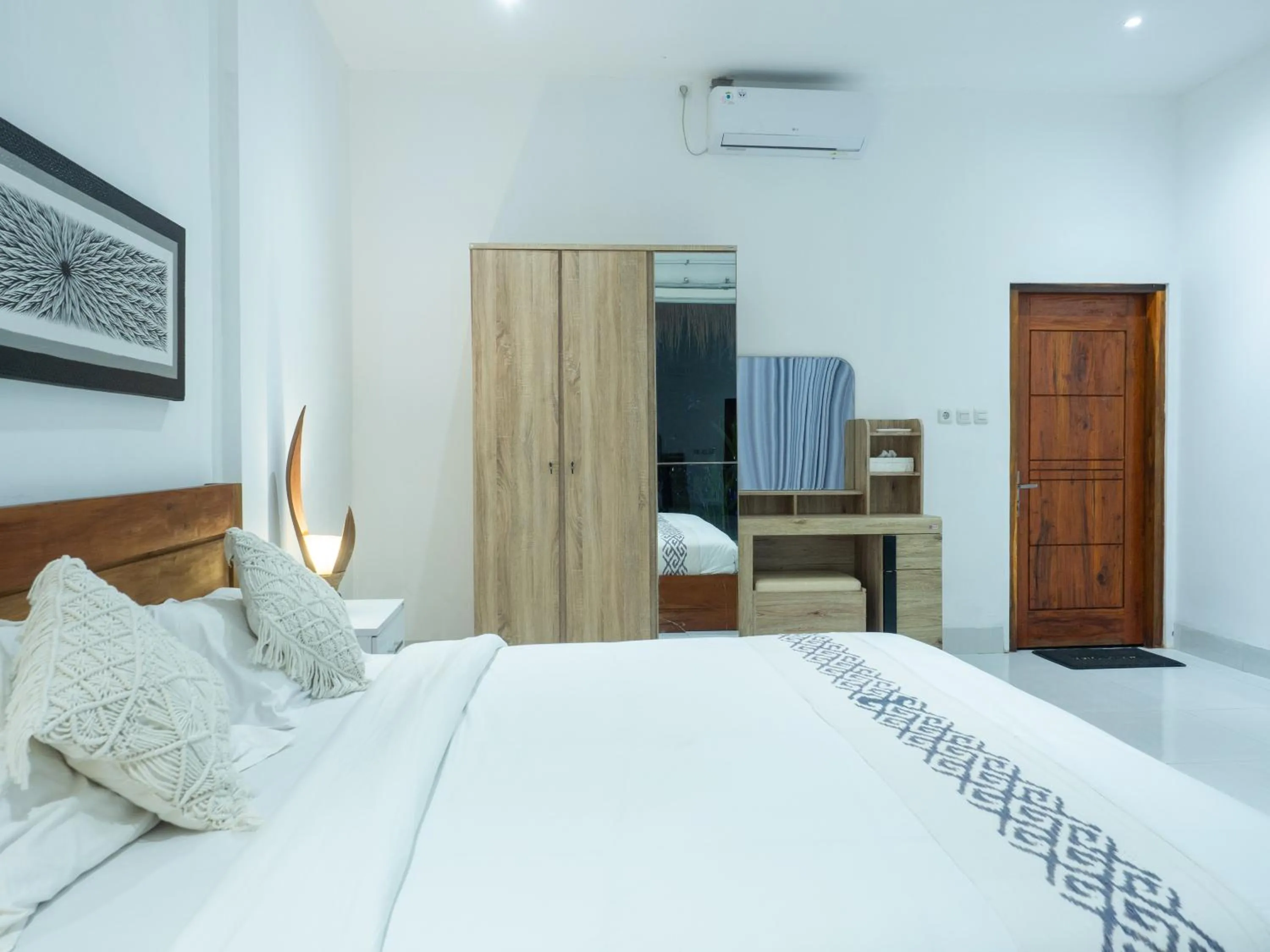 Bed in Turtle House Lombok