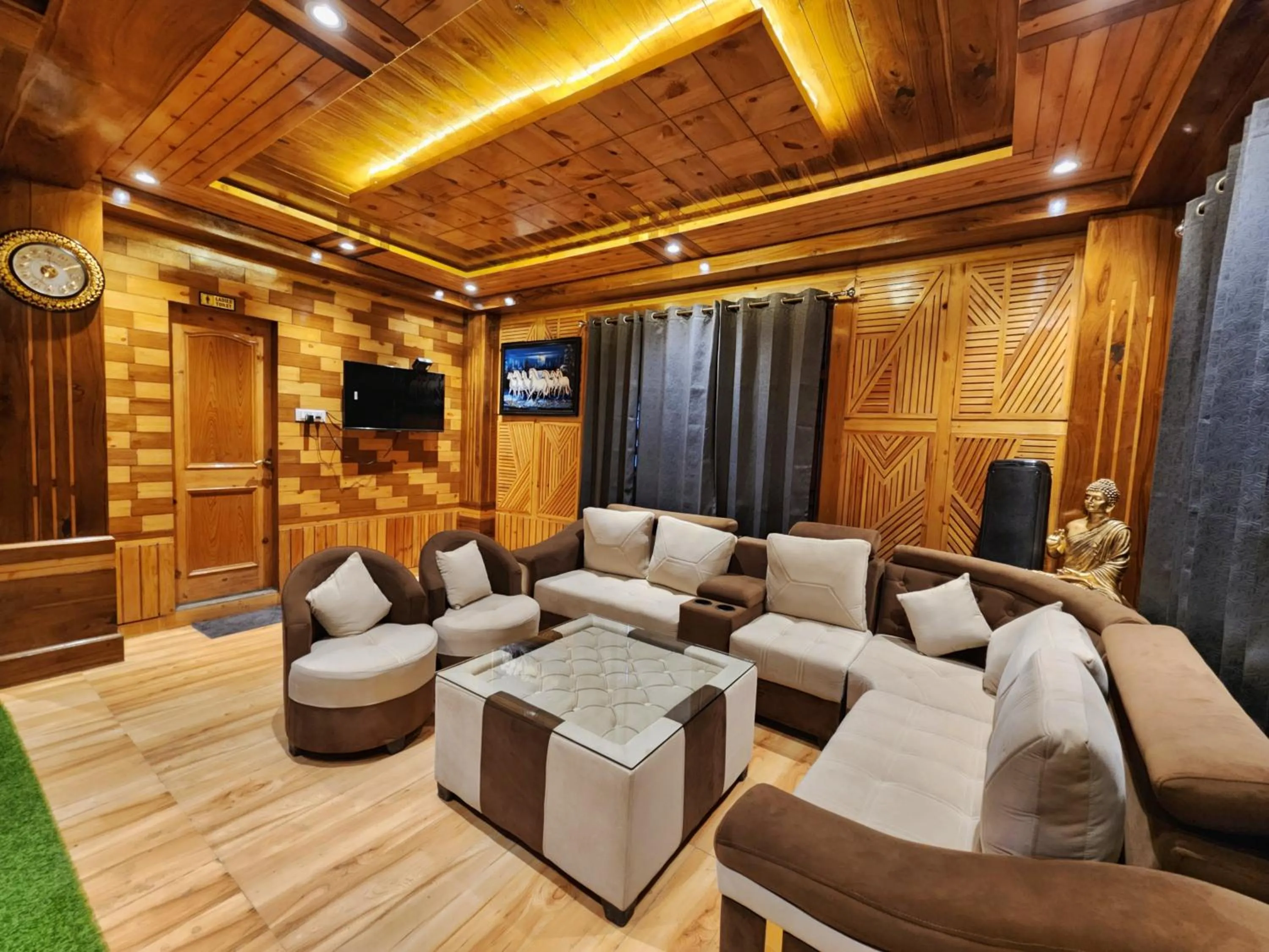 Breakfast in Hotel Ranveer Palace