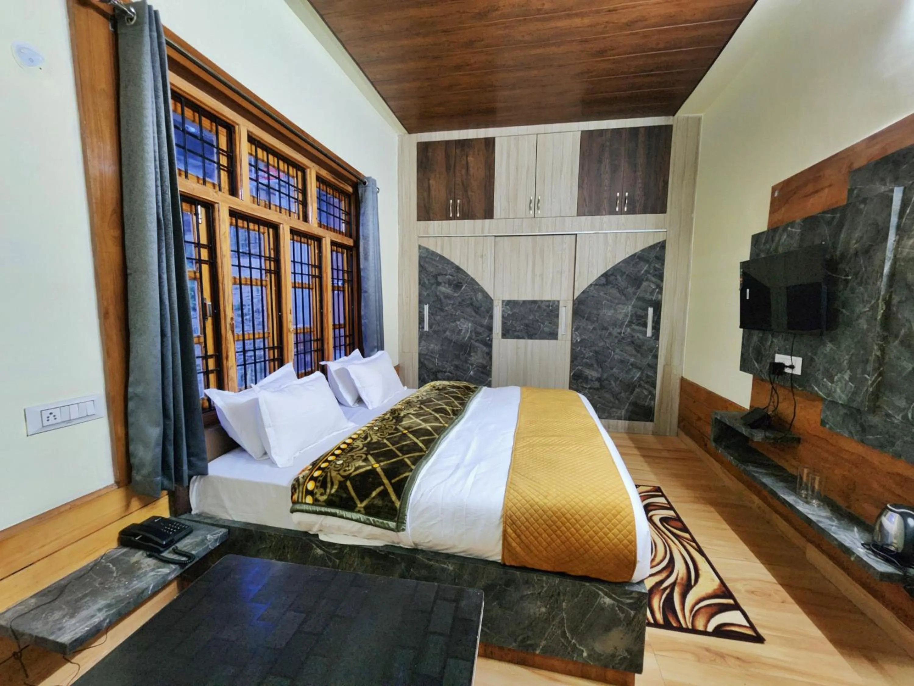 Bed in Hotel Ranveer Palace