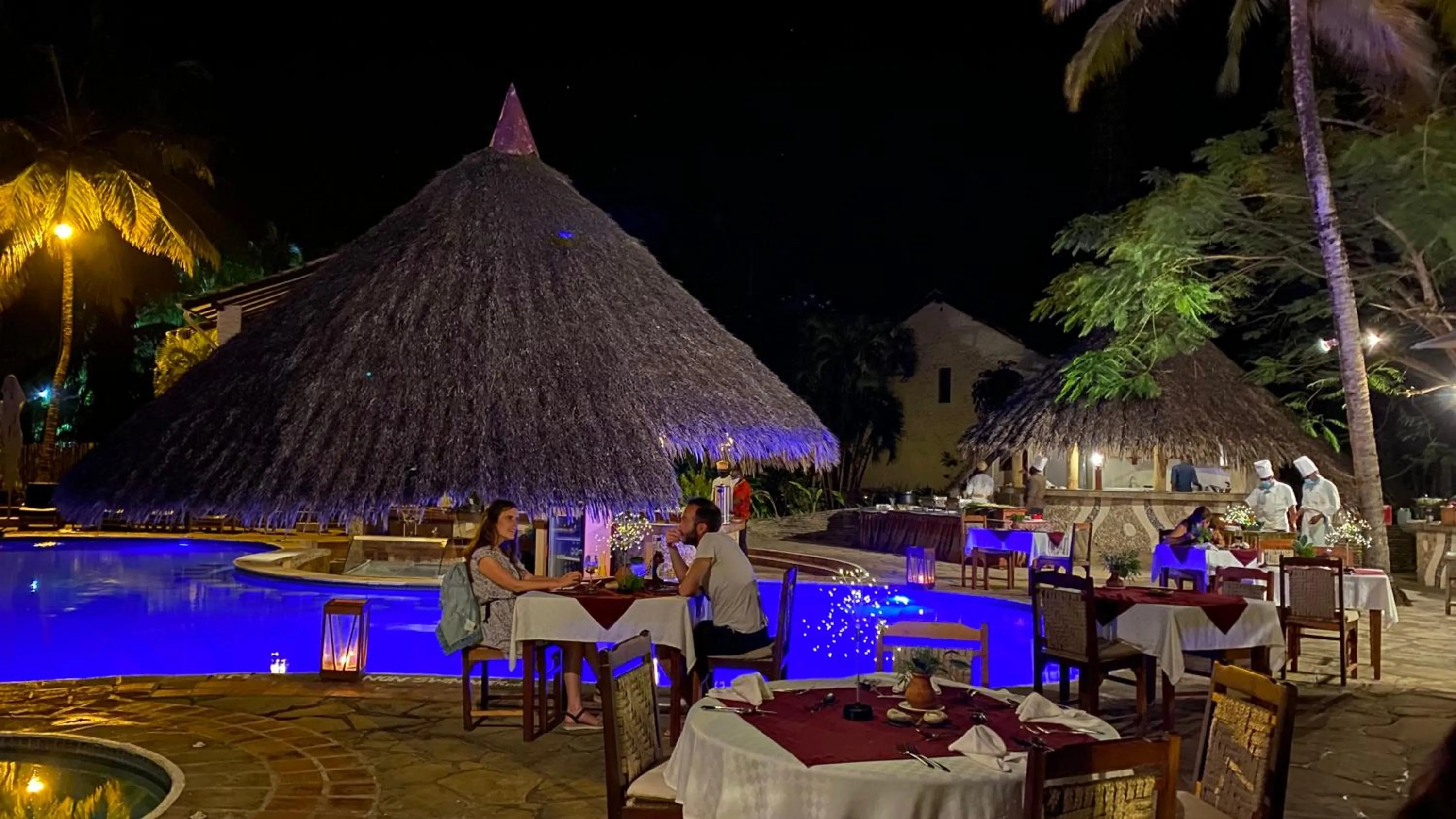 Restaurant/places to eat in Pinewood Beach Resort and Spa