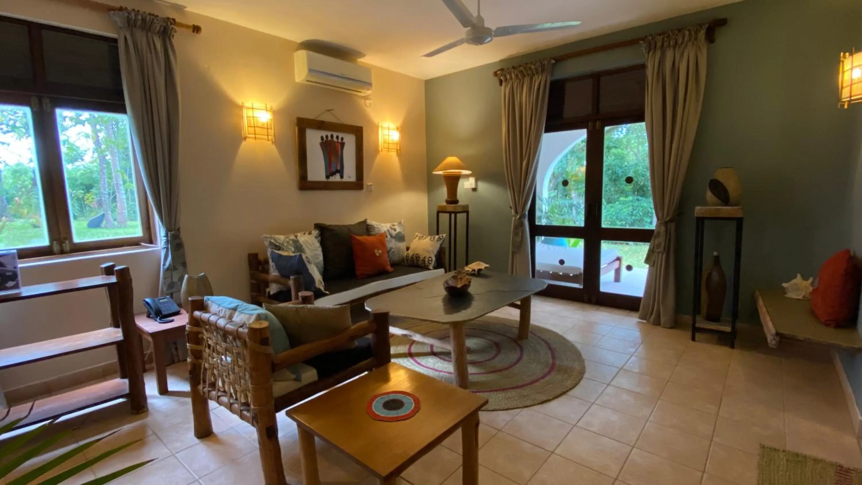 Living room in Pinewood Beach Resort and Spa