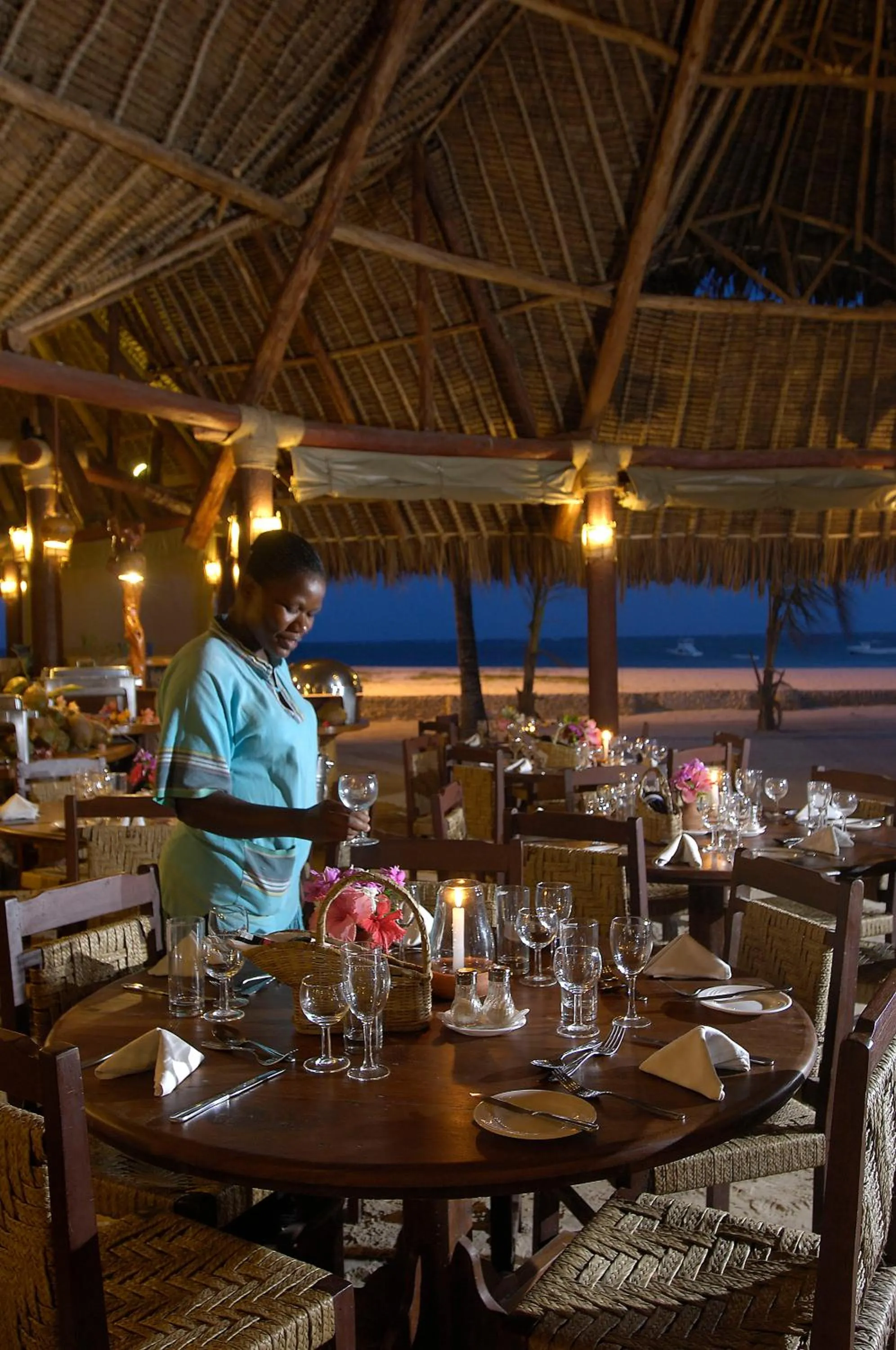 Restaurant/places to eat in Pinewood Beach Resort and Spa