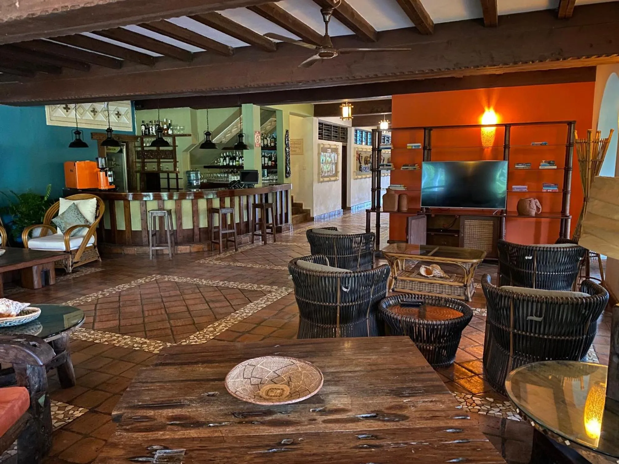 Restaurant/places to eat in Pinewood Beach Resort and Spa