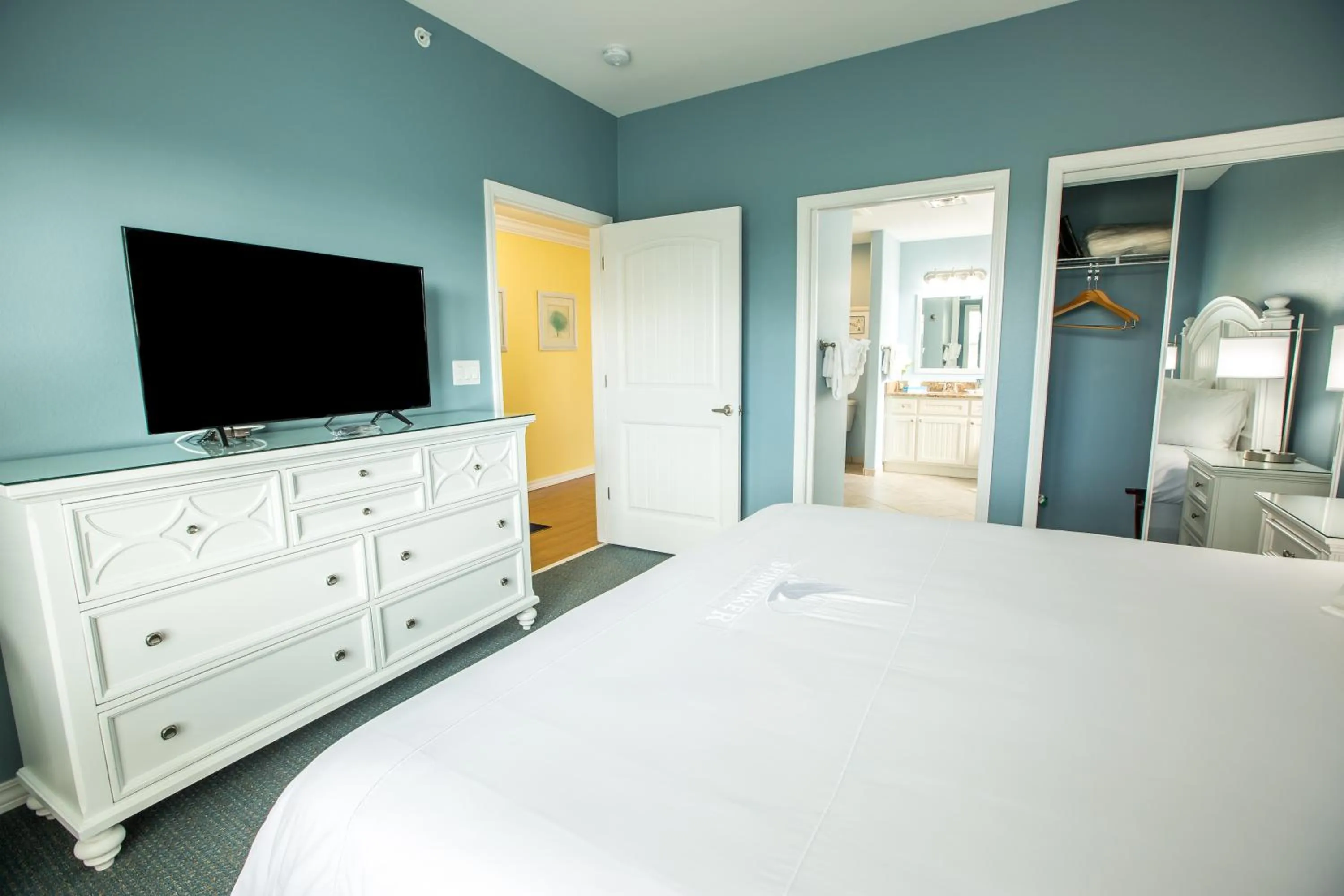 Bed in Palace View Heights by Spinnaker