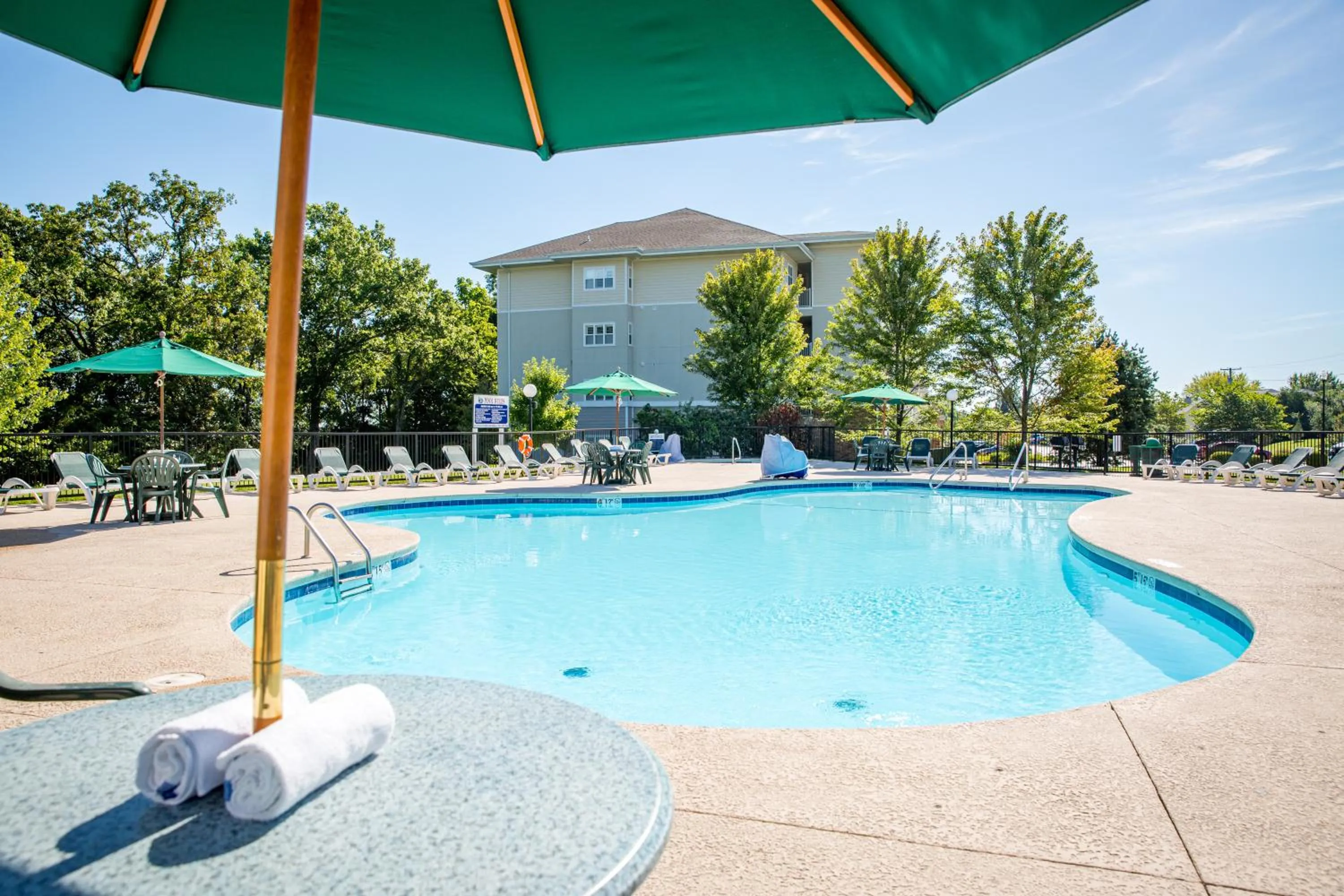 Swimming pool in Palace View Heights by Spinnaker