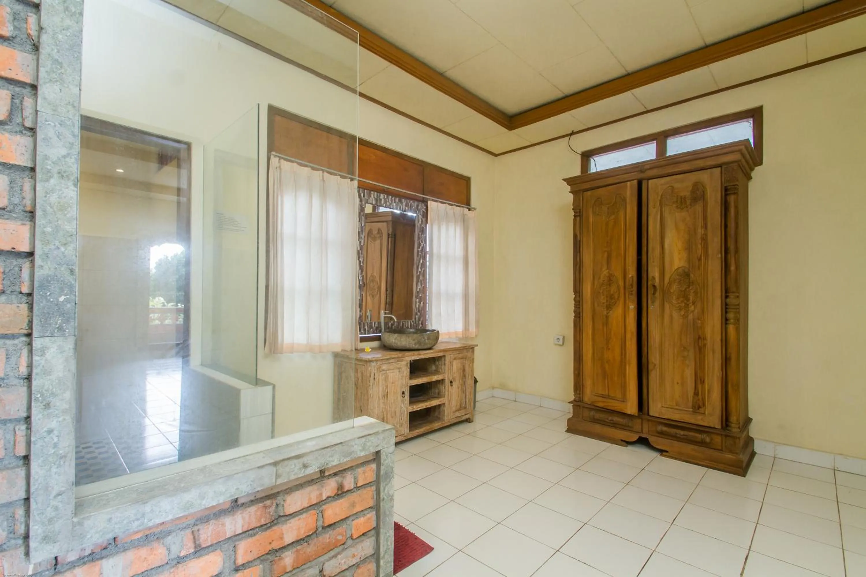 wardrobe in KUDESA Homestay by Pramana Villas