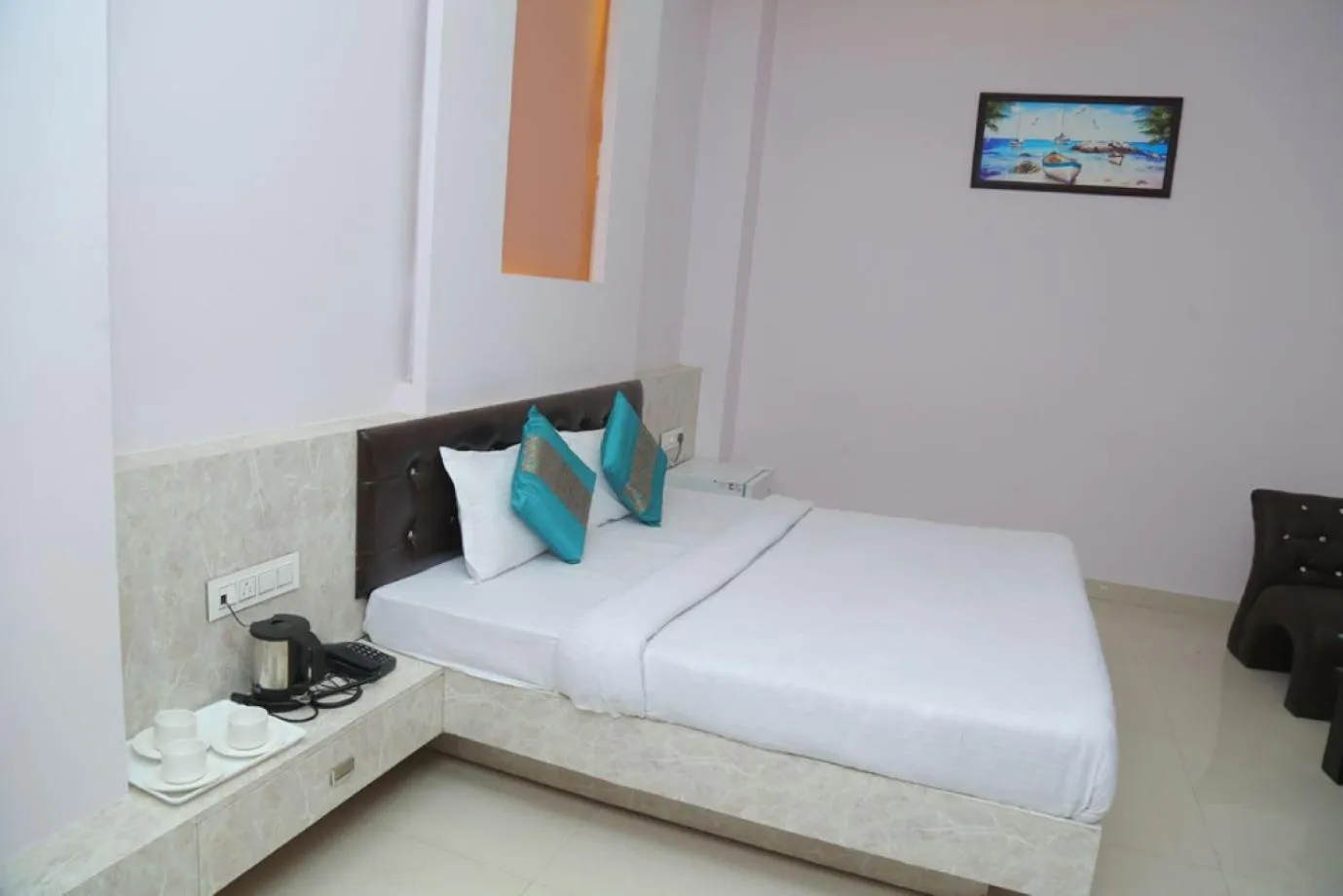 Bed in HOTEL GOLDEN DREAMS