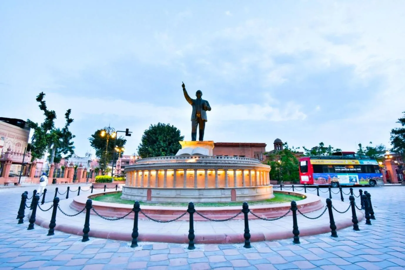 Nearby landmark in HOTEL GOLDEN DREAMS