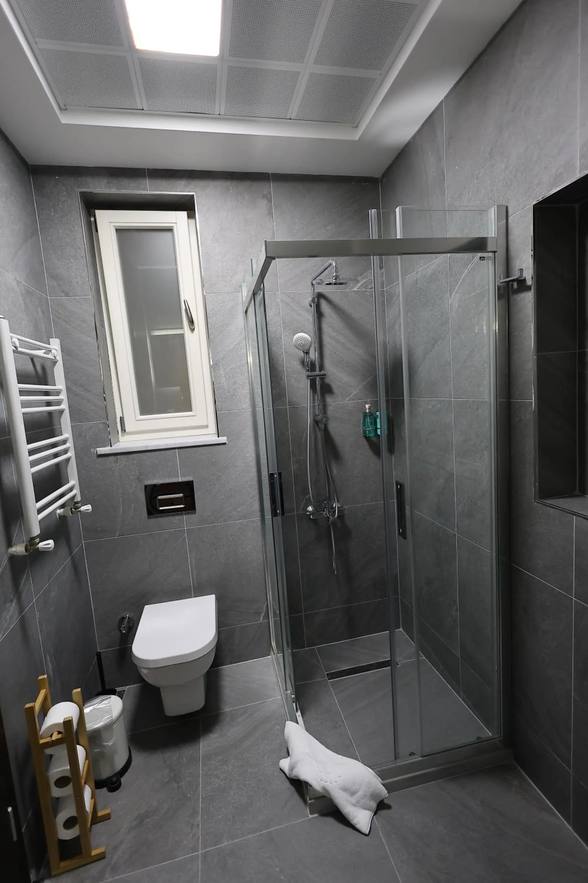 Shower in İstanbul Guesthouse