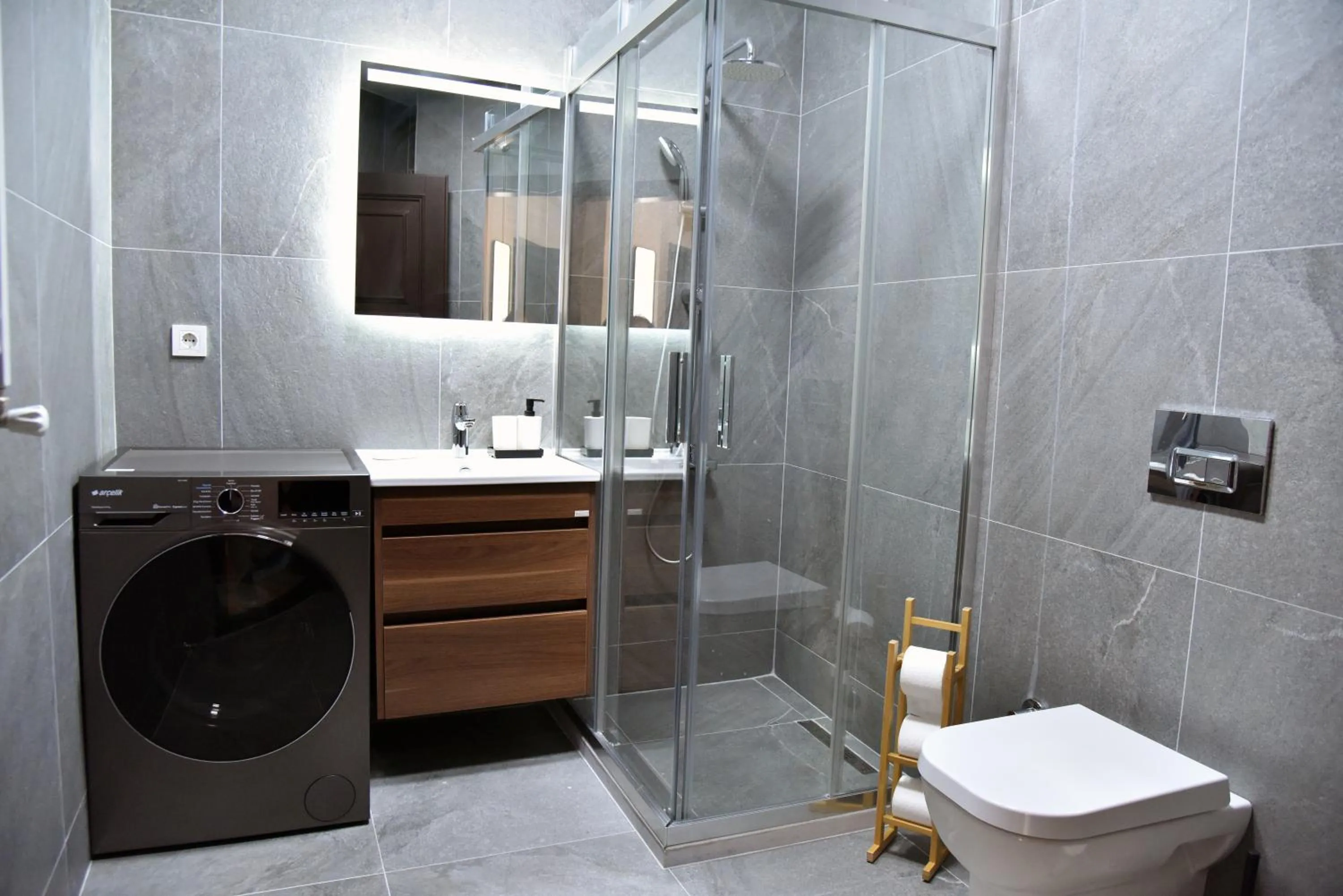 Shower in İstanbul Guesthouse