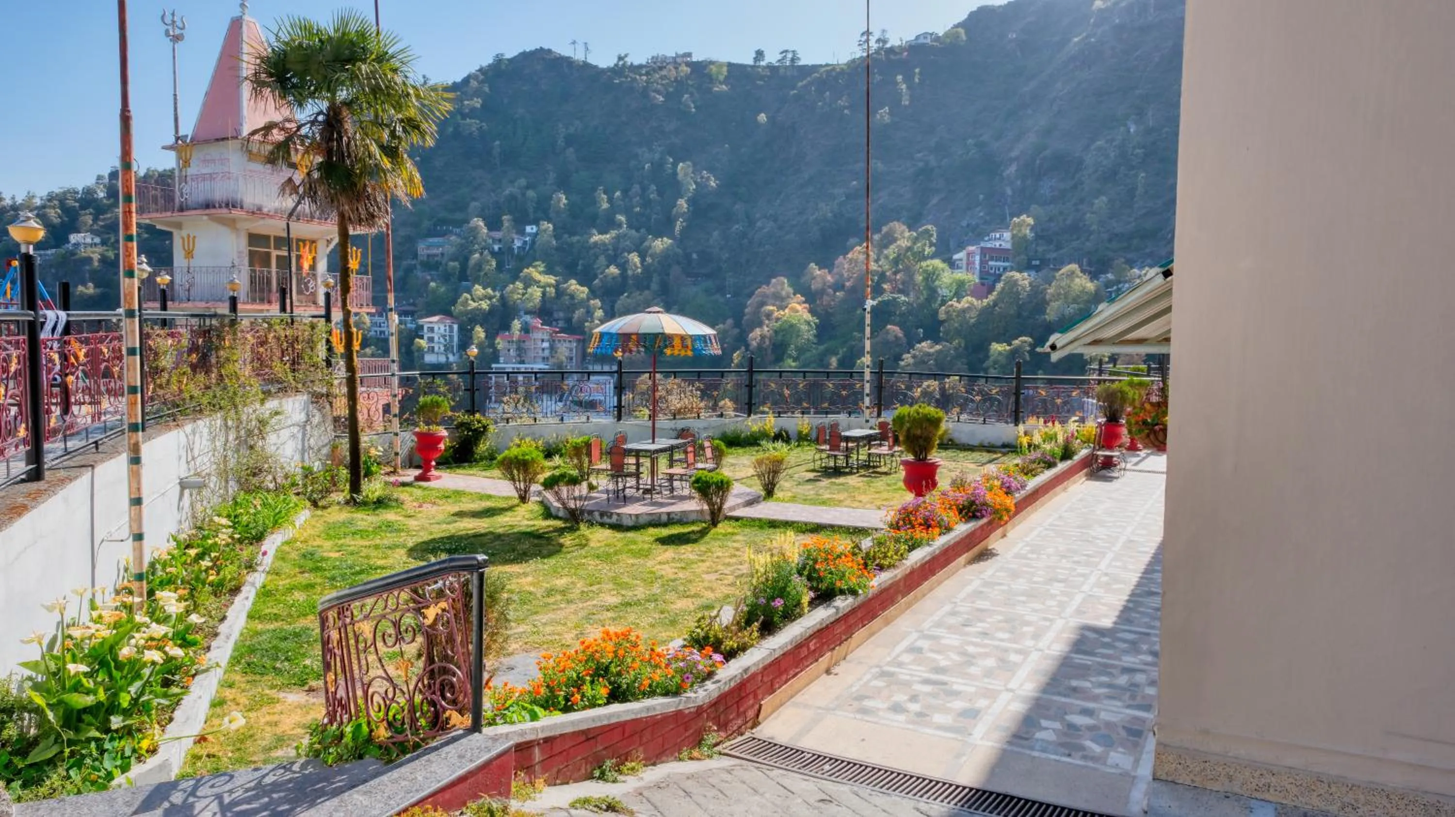 Property building in Basera Hotel, Mall Road