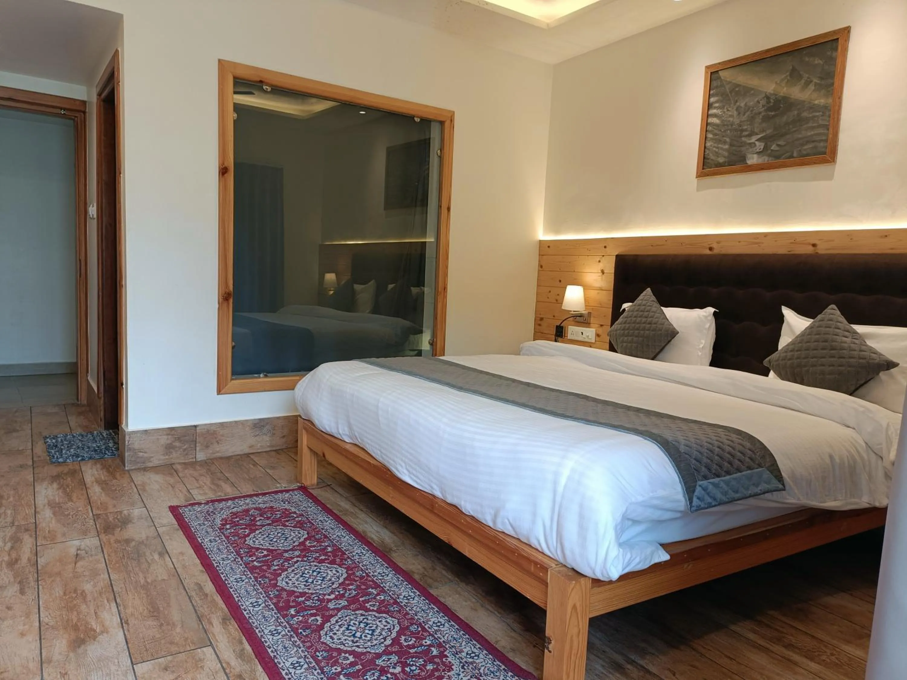 Photo of the whole room, Bed in Heryk Hillview Hotel