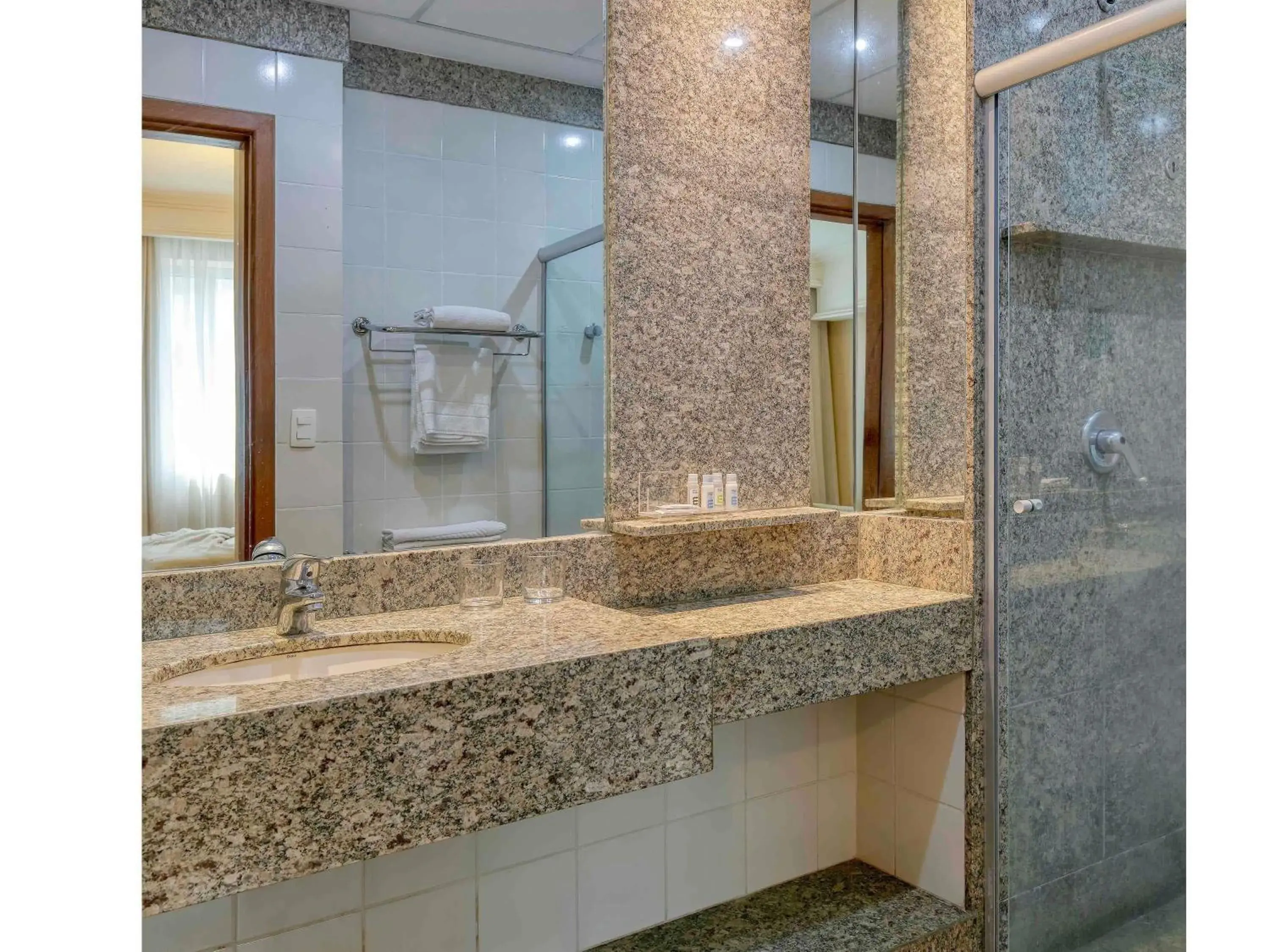 Standard Room with 1 Double Bed and Sofa Bed in Mercure Belo Horizonte Savassi Standard Room with 1 Double Bed and Sofa Bed in Mercure Belo Horizonte Savassi