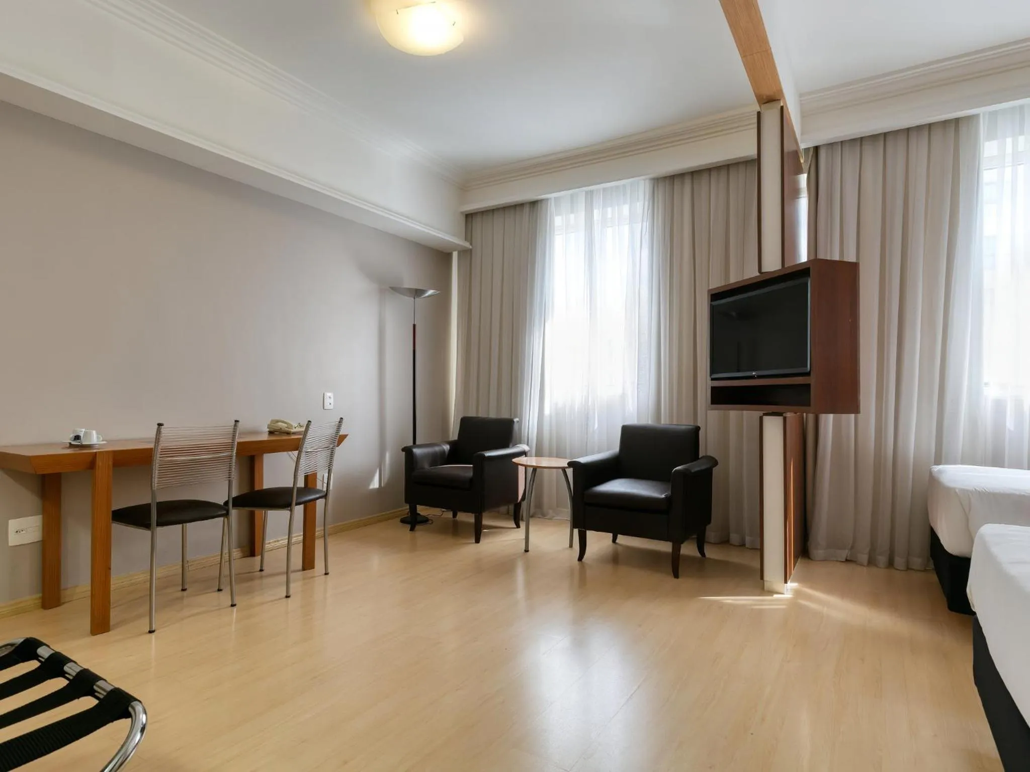 TV and multimedia in Mercure Belo Horizonte Savassi