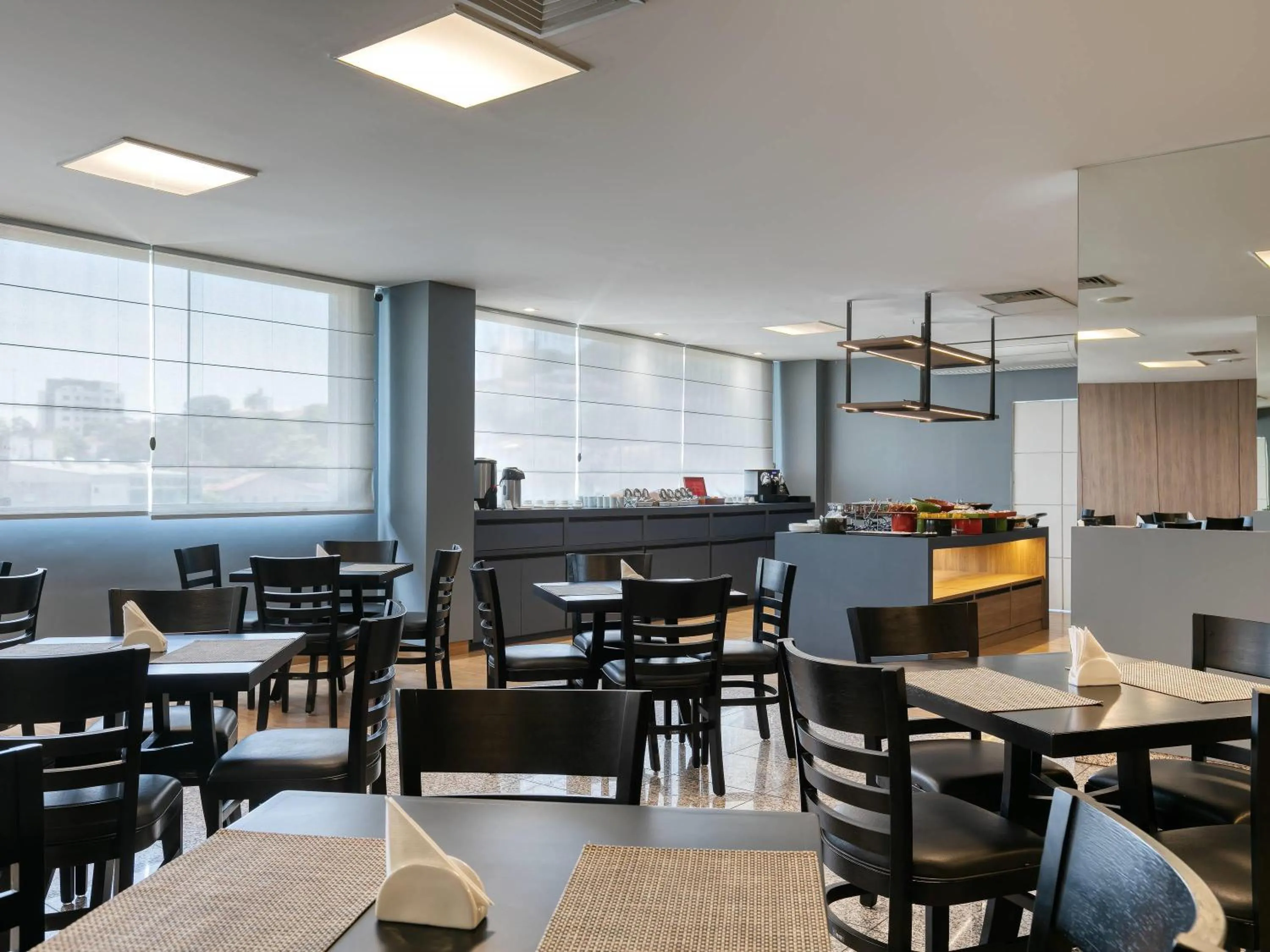 Restaurant/places to eat in Mercure Belo Horizonte Savassi