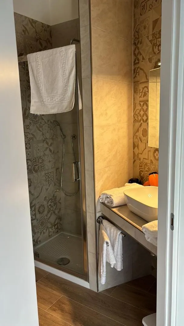 Shower in B&B Caos Calmo