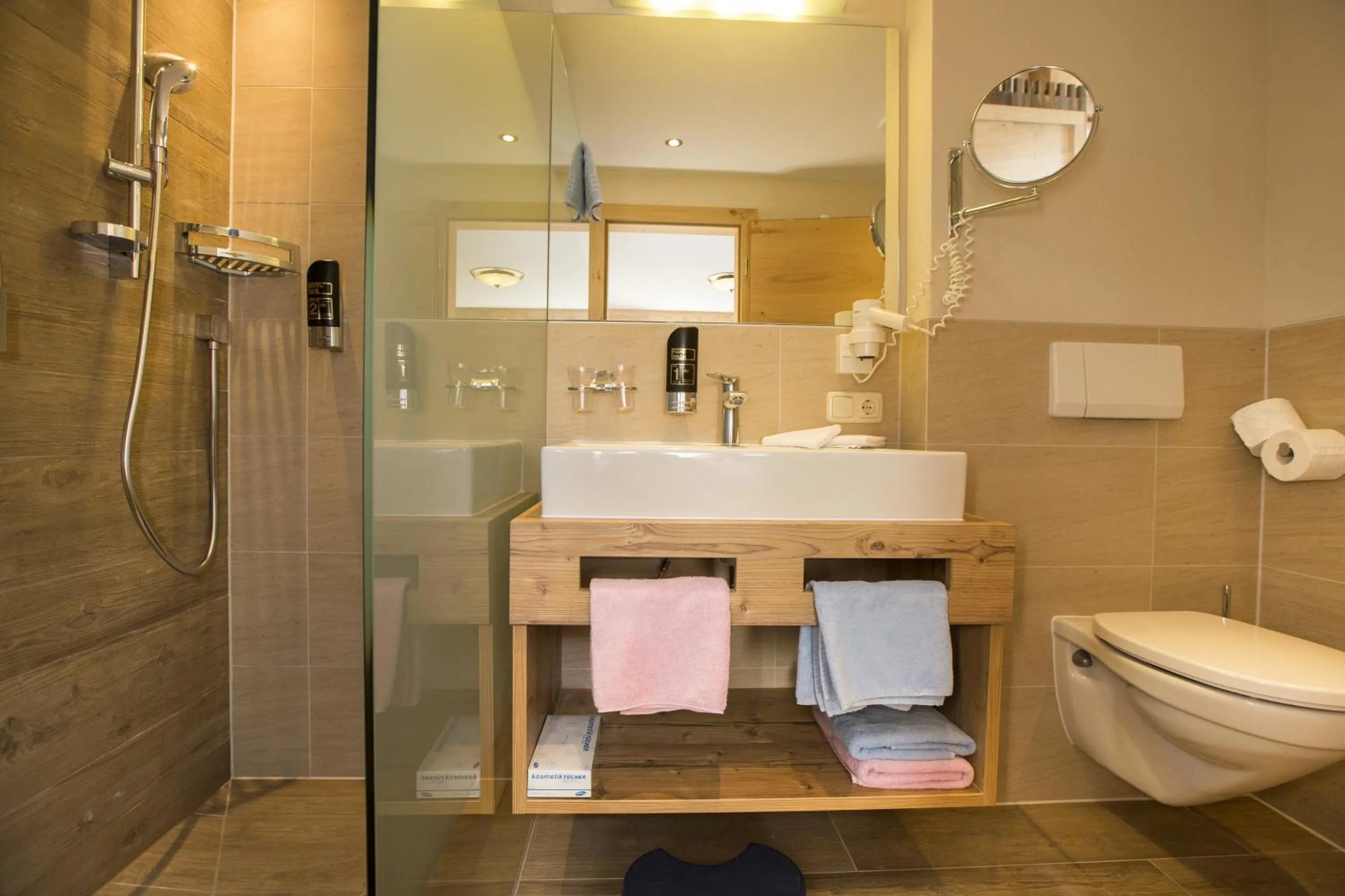 Bathroom in Kinderhotel Laderhof