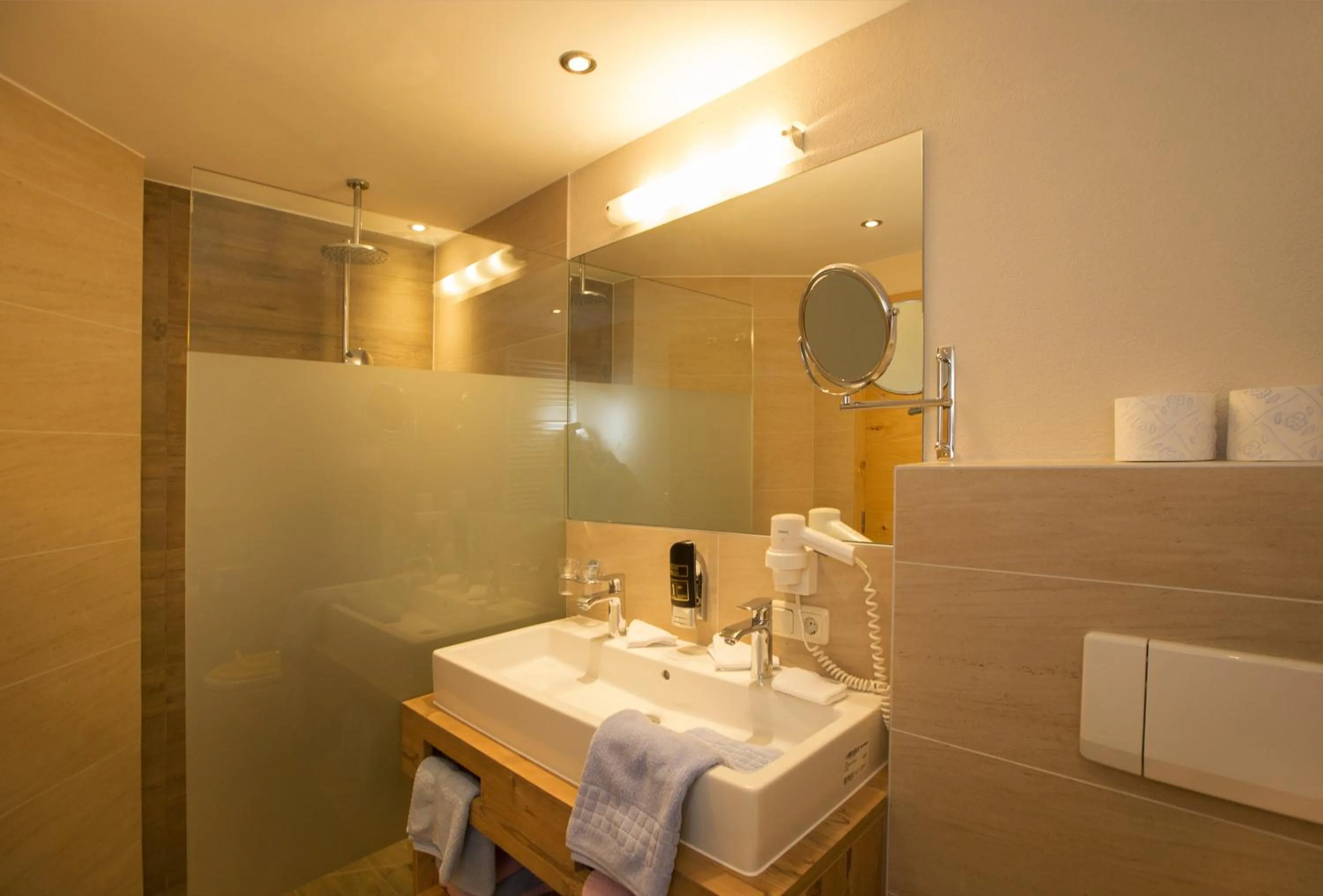 Bathroom in Kinderhotel Laderhof