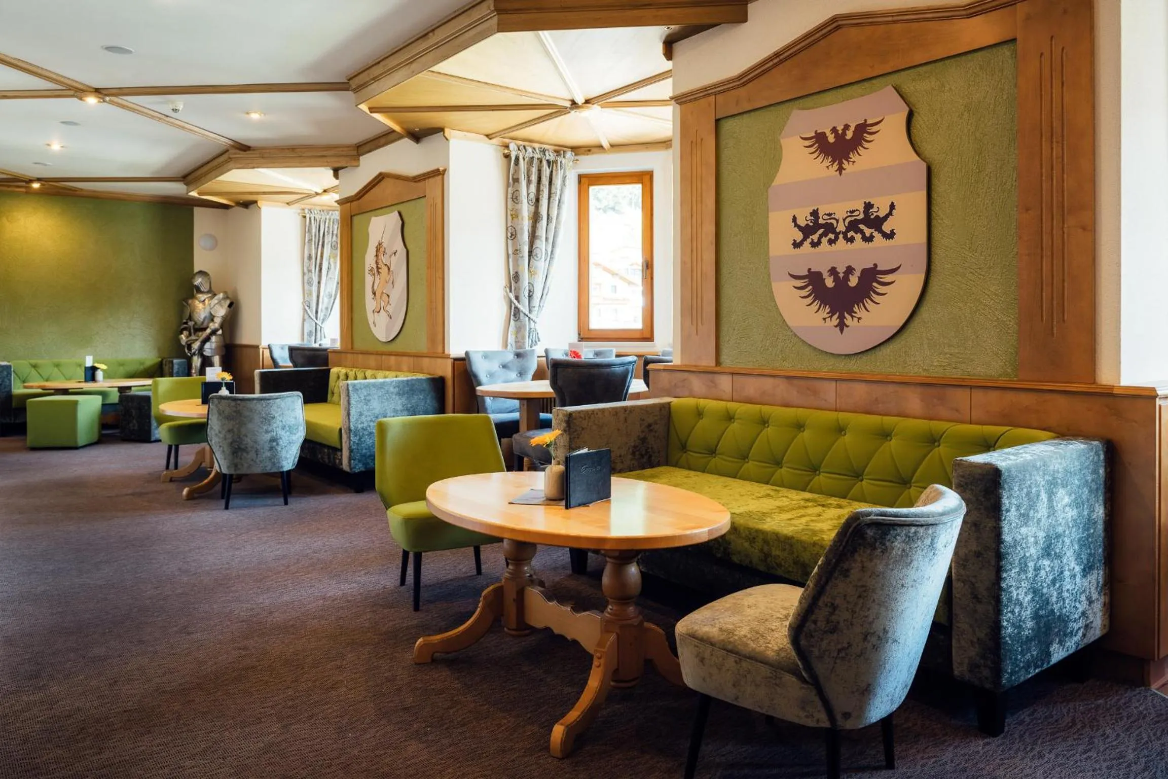 Lounge or bar in Kinderhotel Laderhof