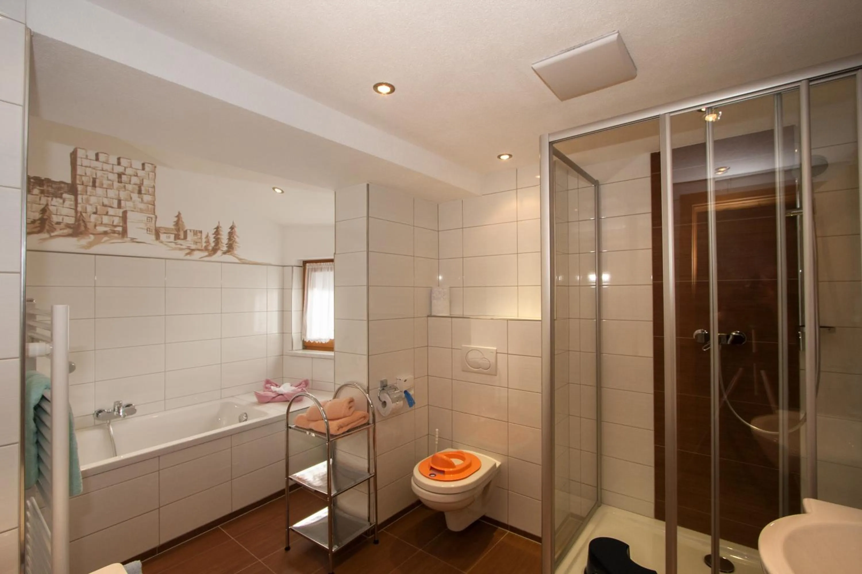 Swimming pool in Kinderhotel Laderhof