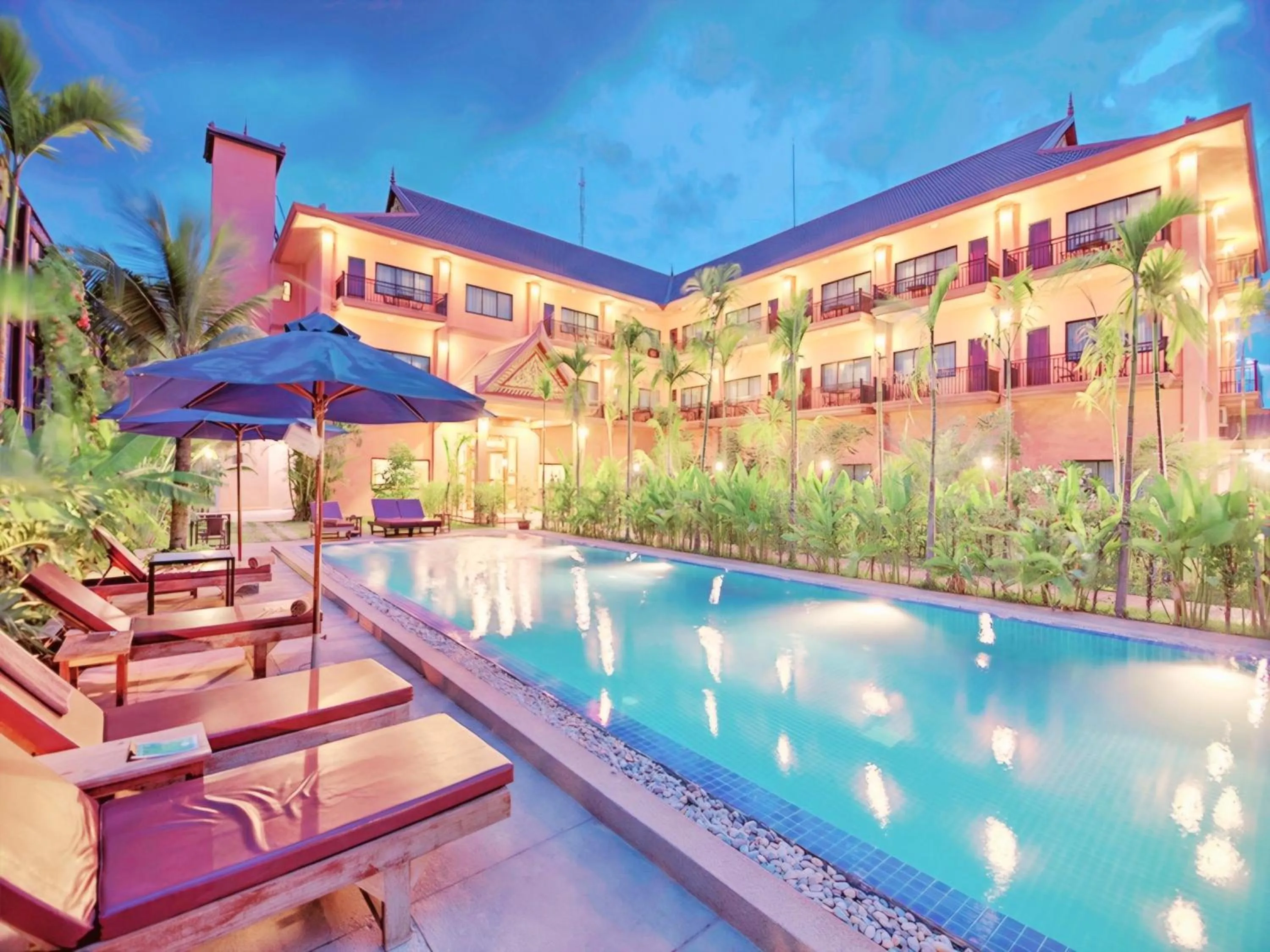 Swimming pool in Kouprey Hotel