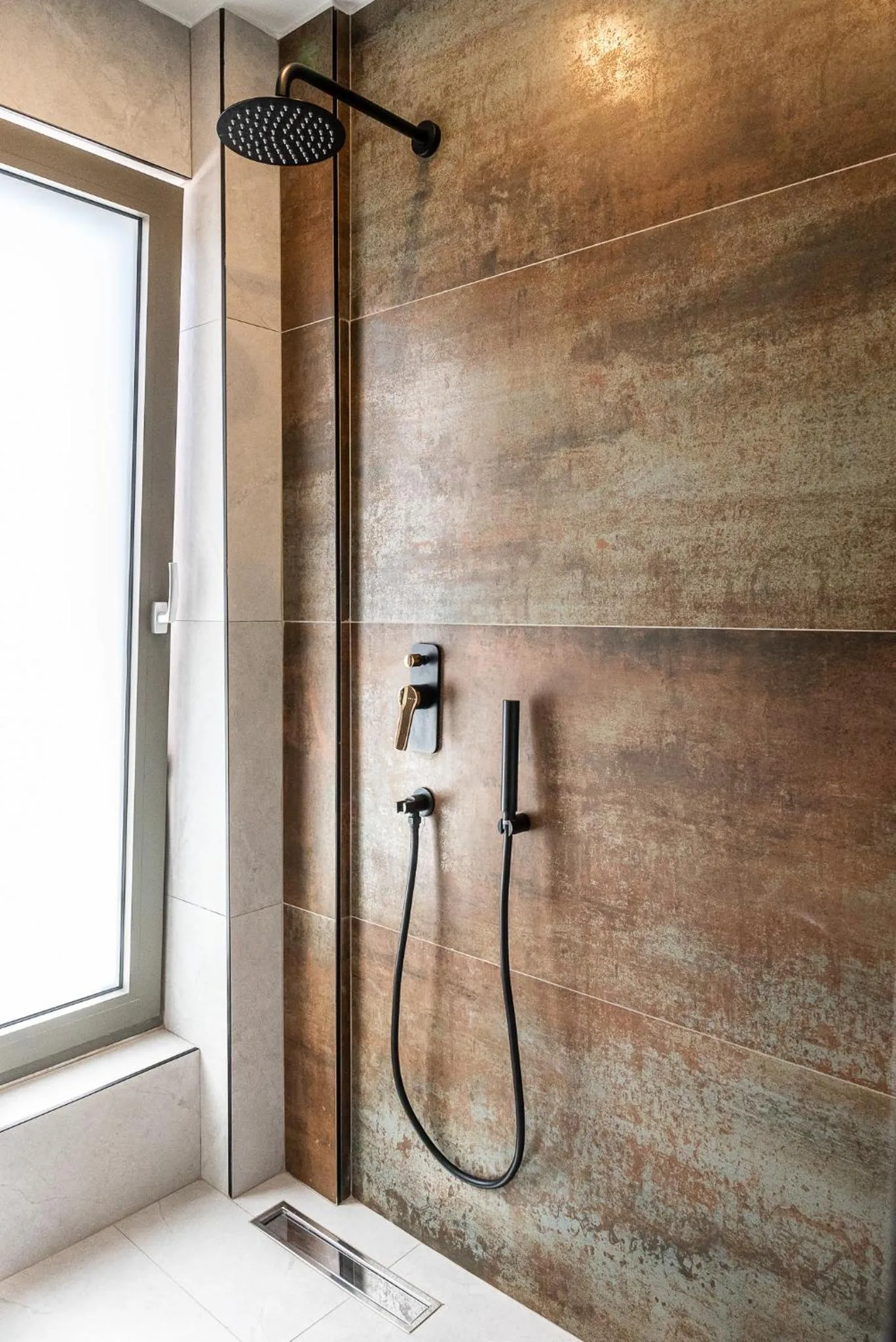 Shower in La Rêve Luxury Apartments with Private Jacuzzi