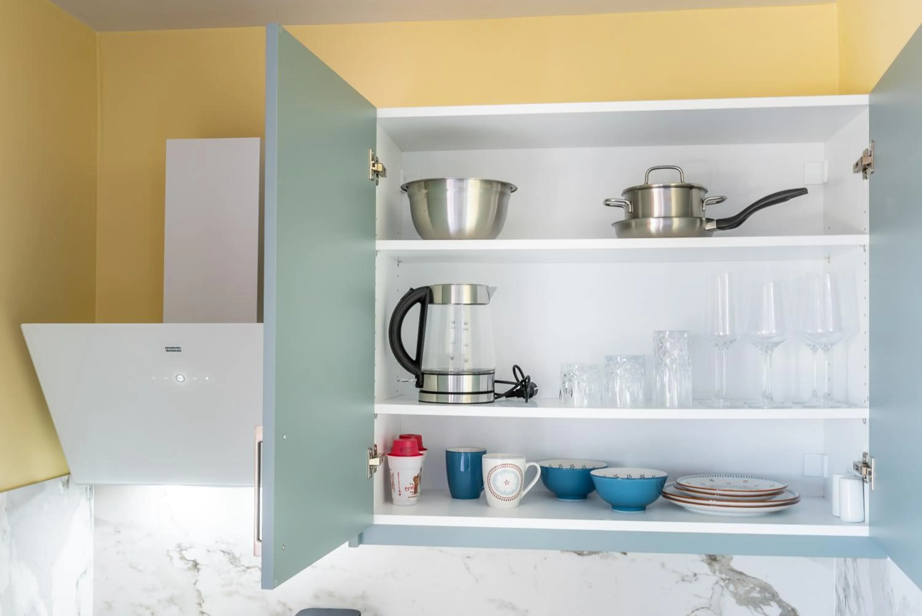 Coffee/tea facilities in La Rêve Luxury Apartments with Private Jacuzzi