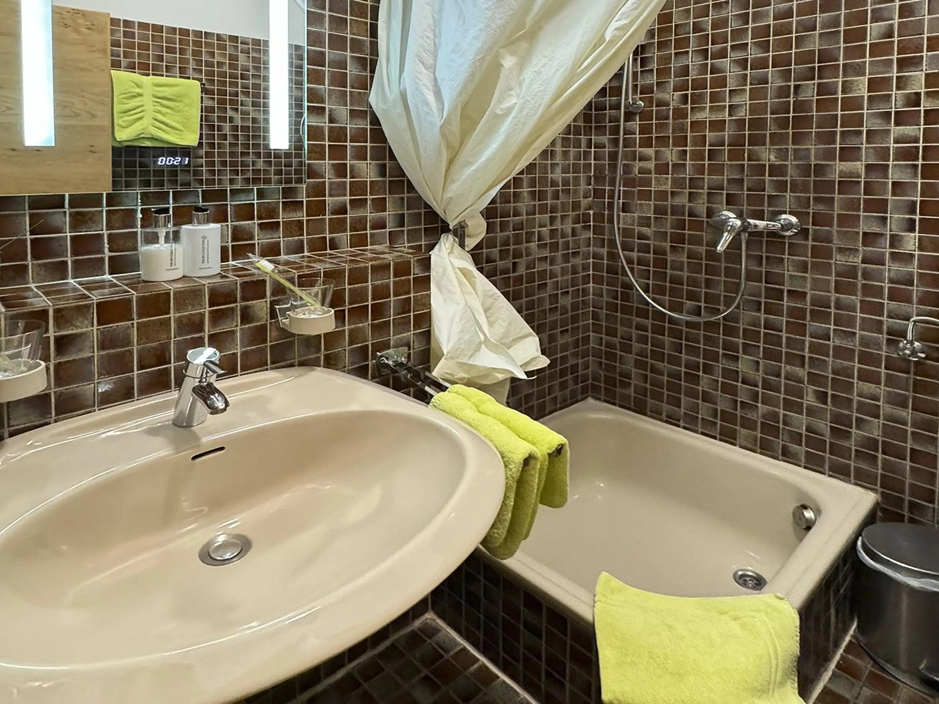 Bathroom in Landhaus Zum Heidewanderer mit THERMEplus