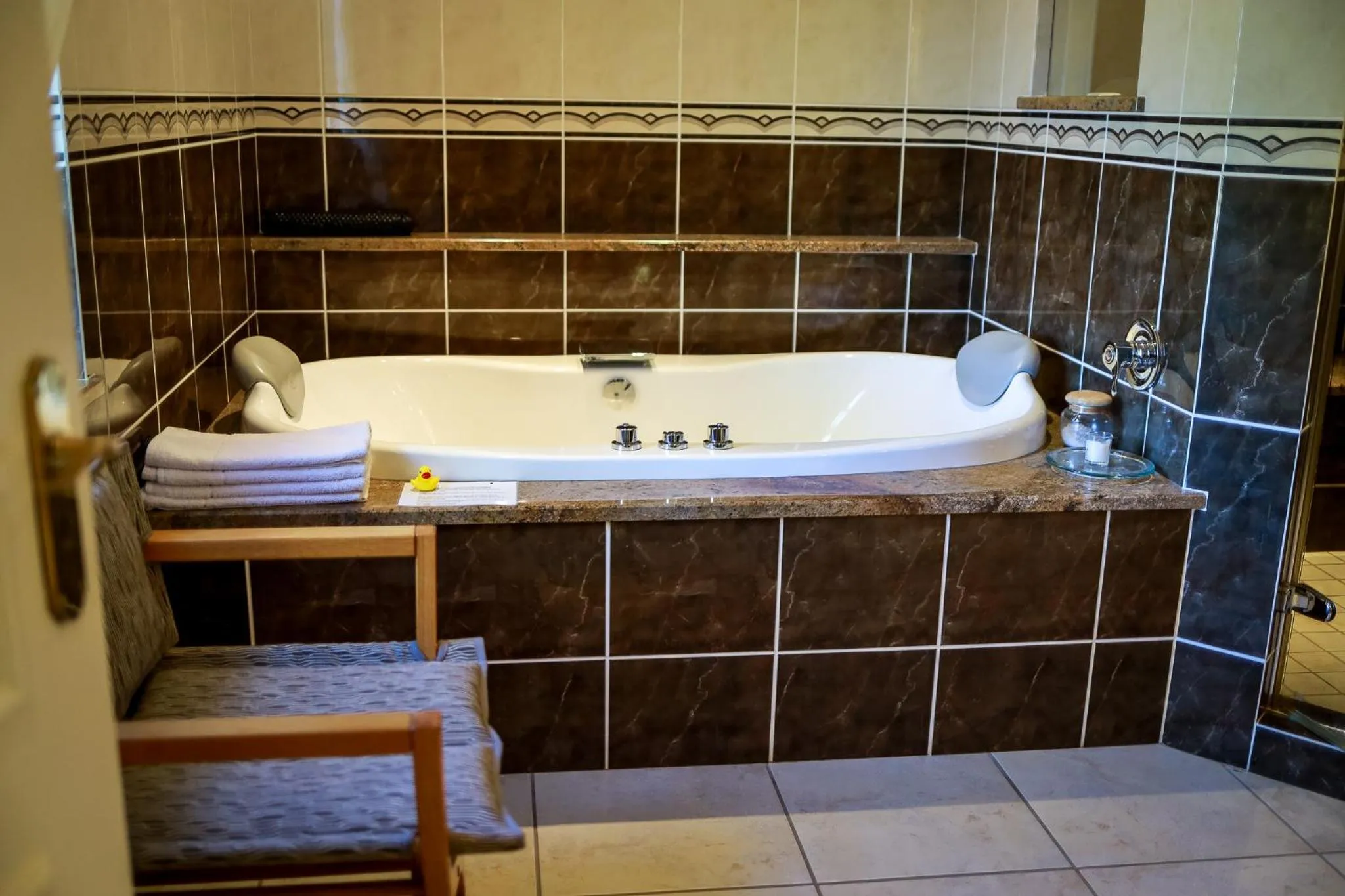 Bath in Altes Landhaus Country Lodge