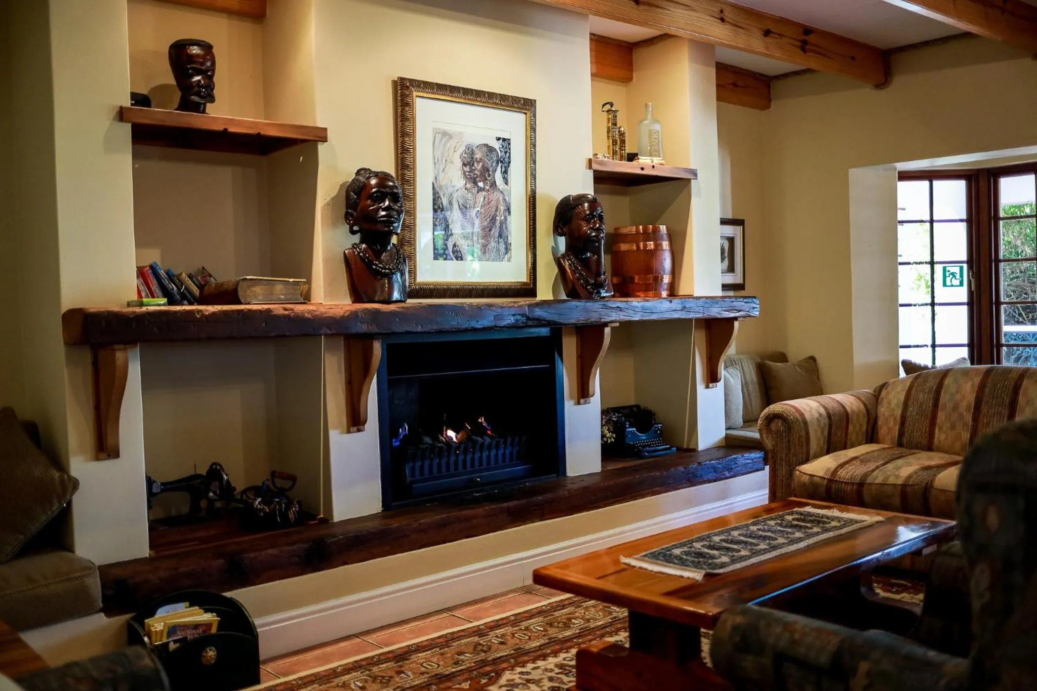 Lounge or bar in Altes Landhaus Country Lodge