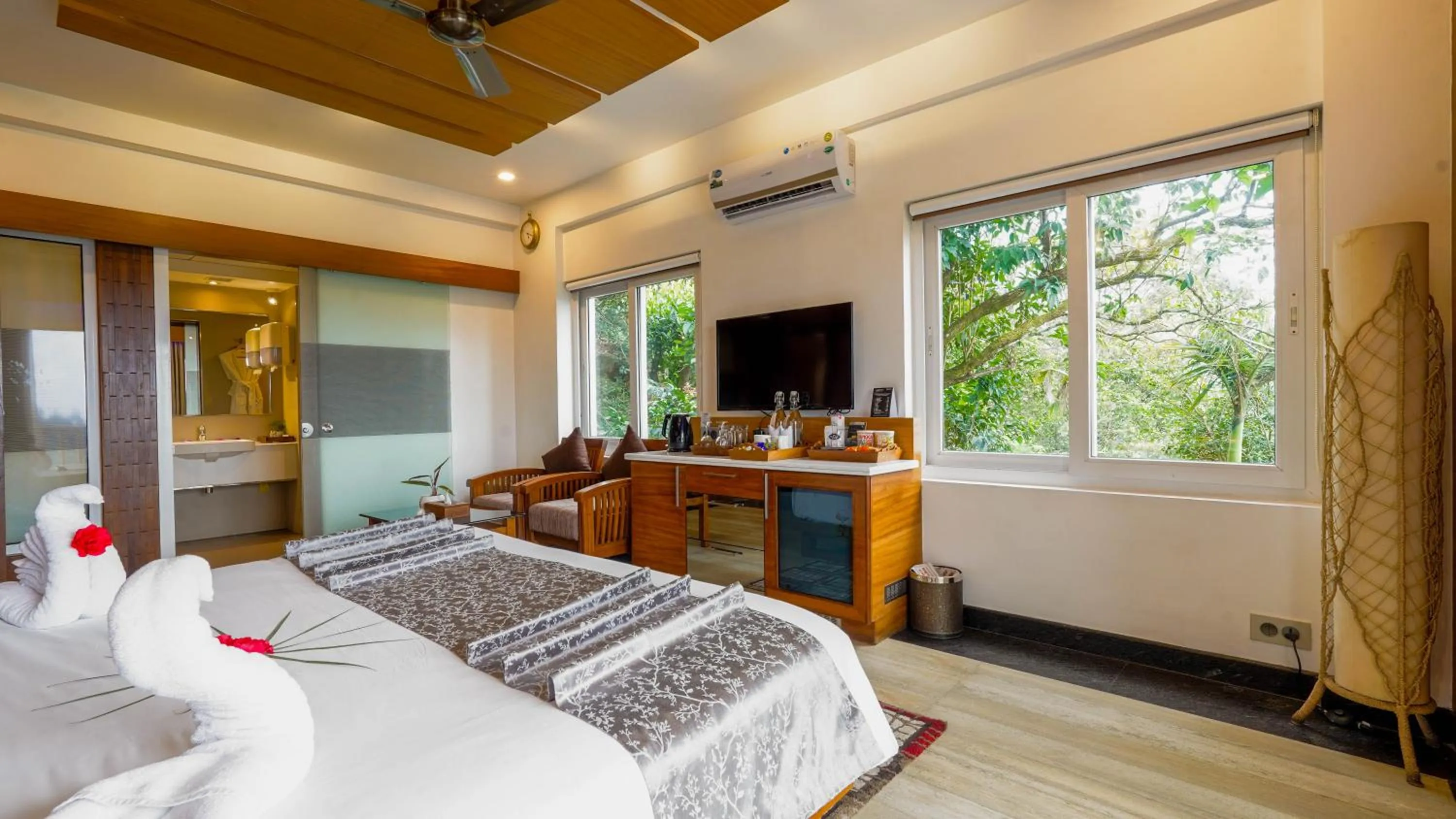 Bed in Chandys Windy Woods Munnar