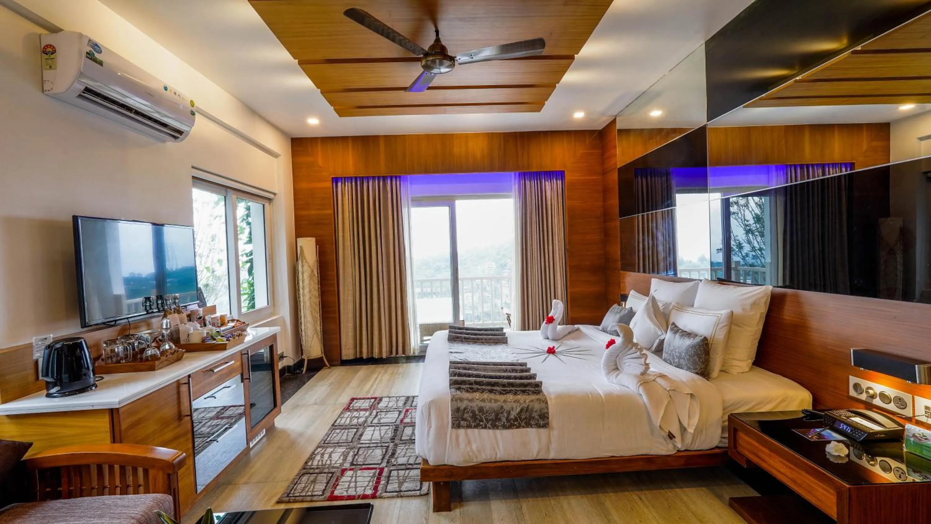 Bed in Chandys Windy Woods Munnar