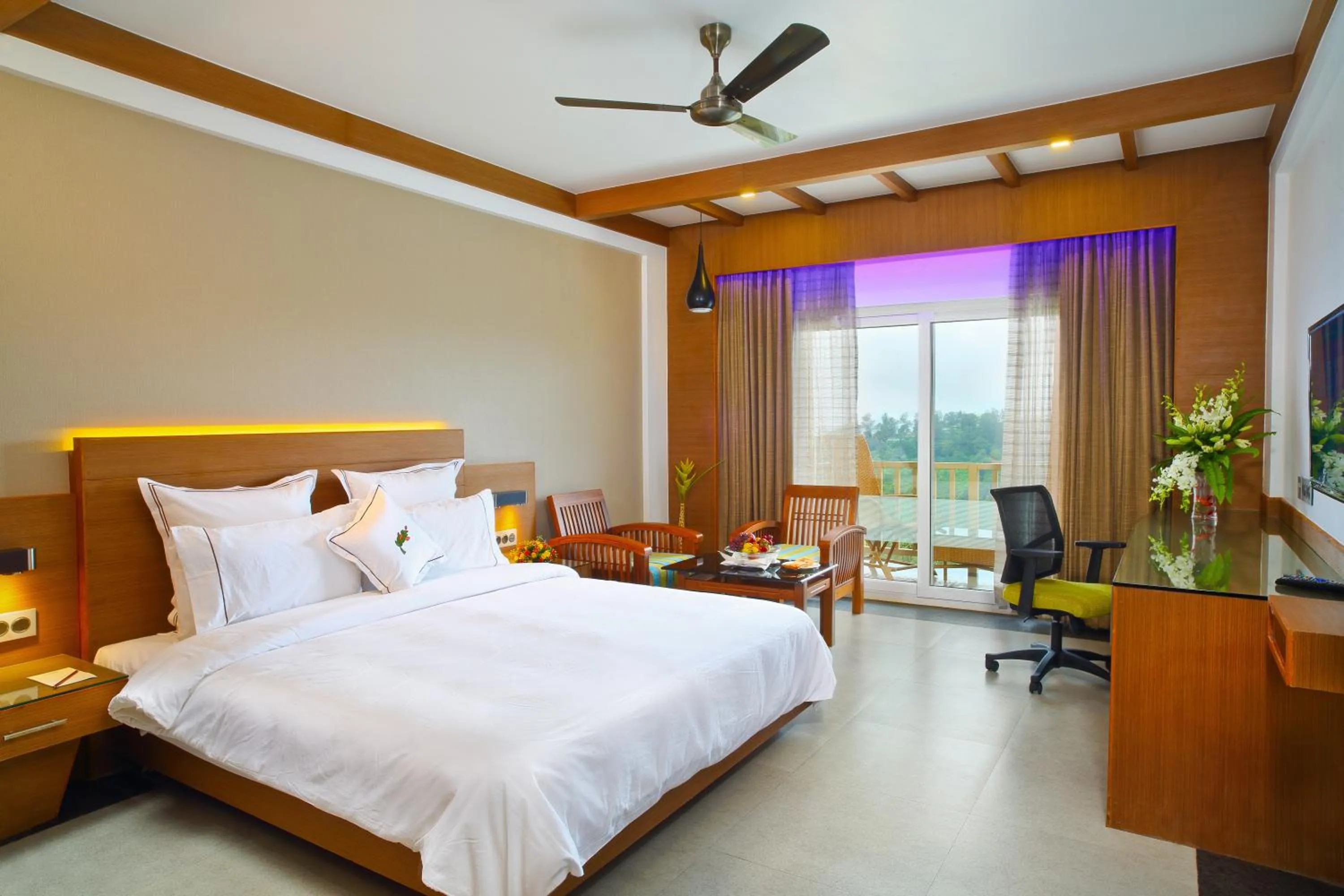 Photo of the whole room, Bed in Chandys Windy Woods Munnar