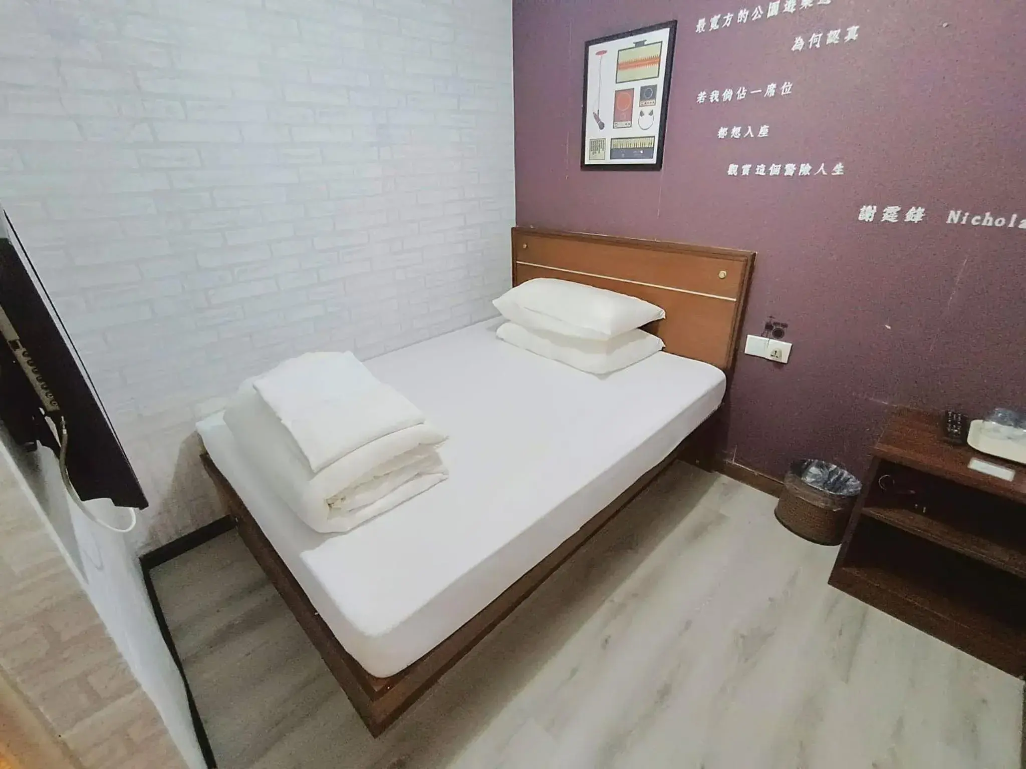 Standard Double Room in Tempo Inn West Kowloon HSR Station Standard Double Room in Tempo Inn West Kowloon HSR Station