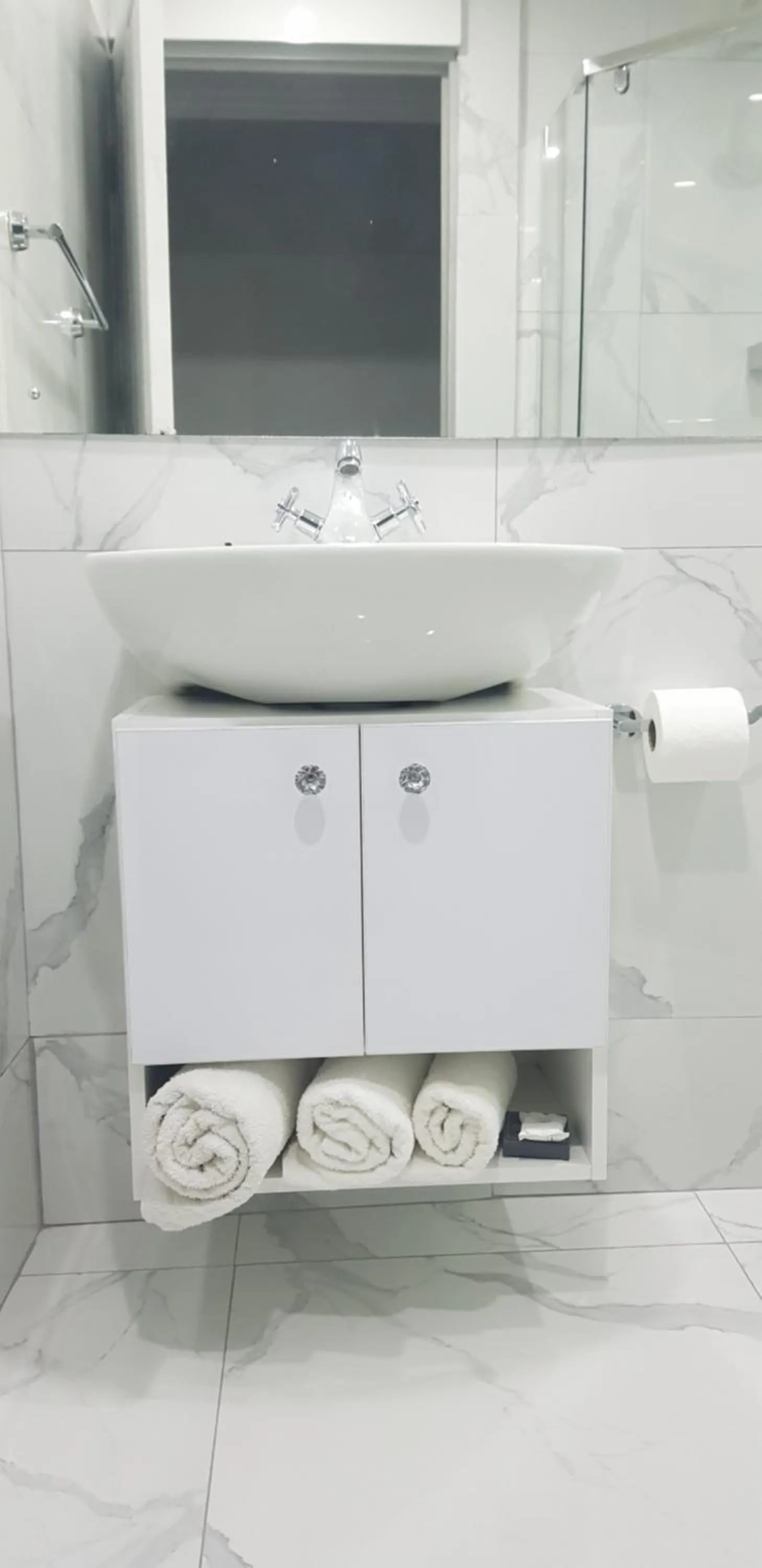 Bathroom in Rainbow Guest House and Tours