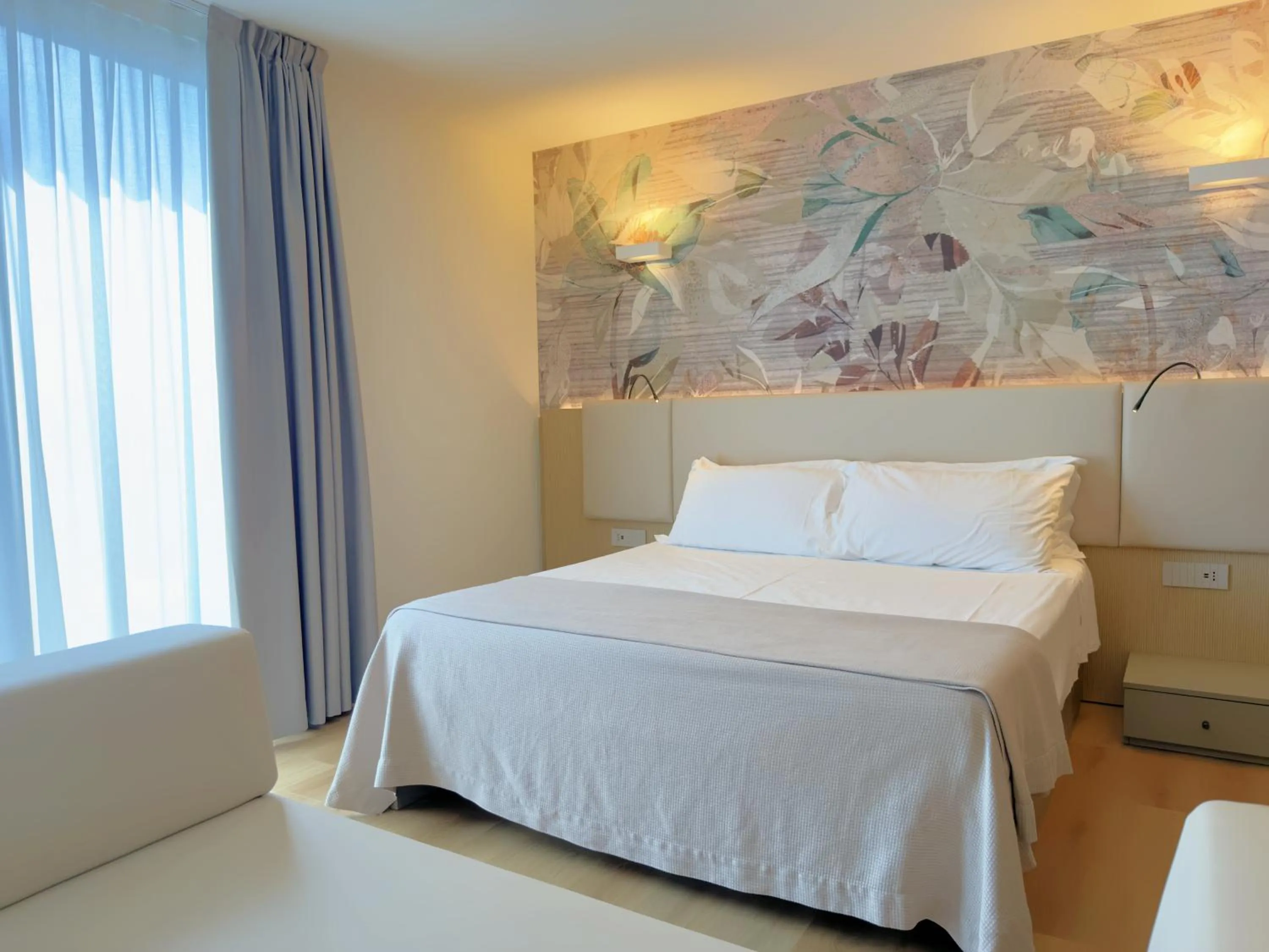 Bed in Hotel Continental