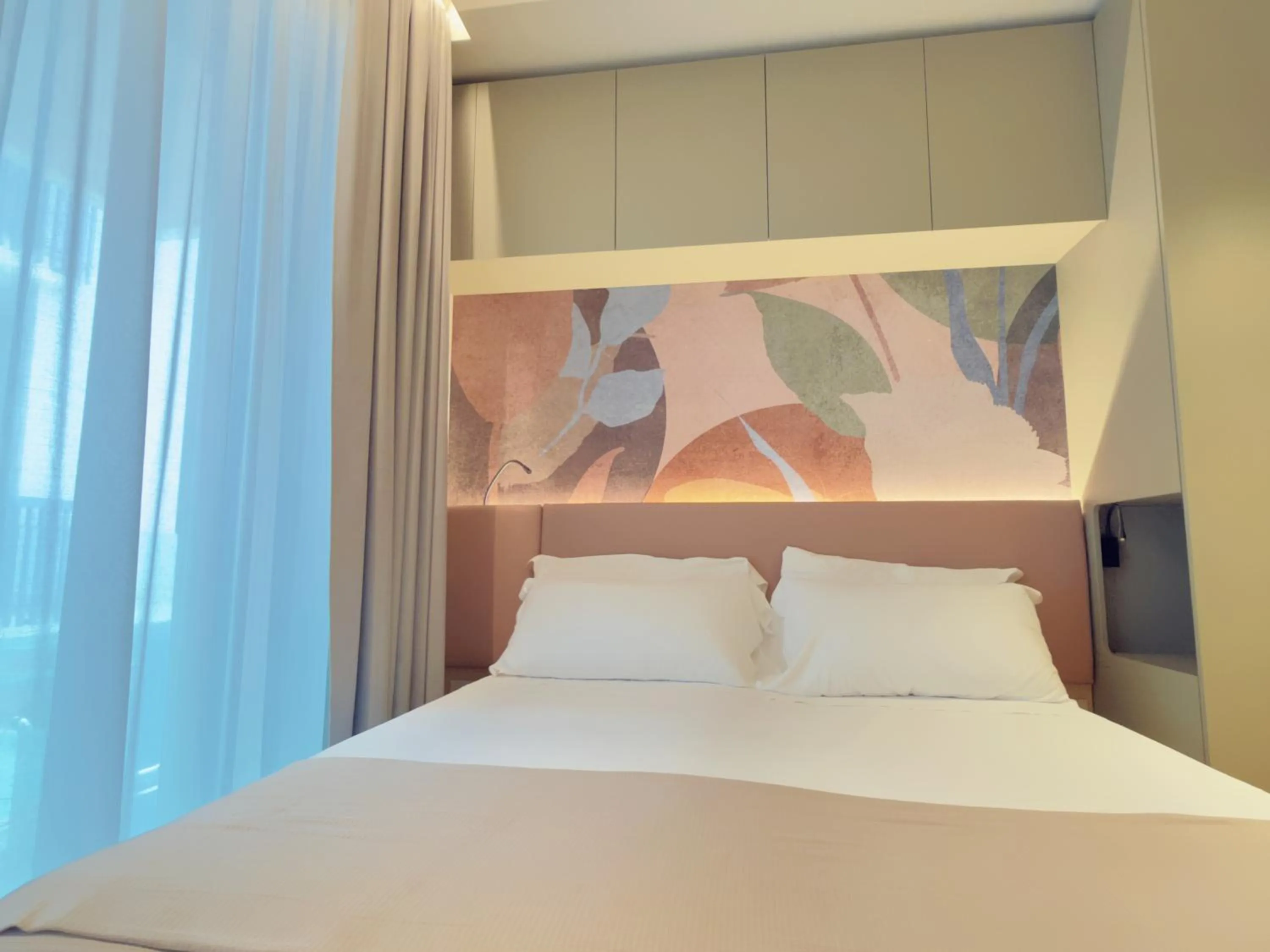 Bed in Hotel Continental