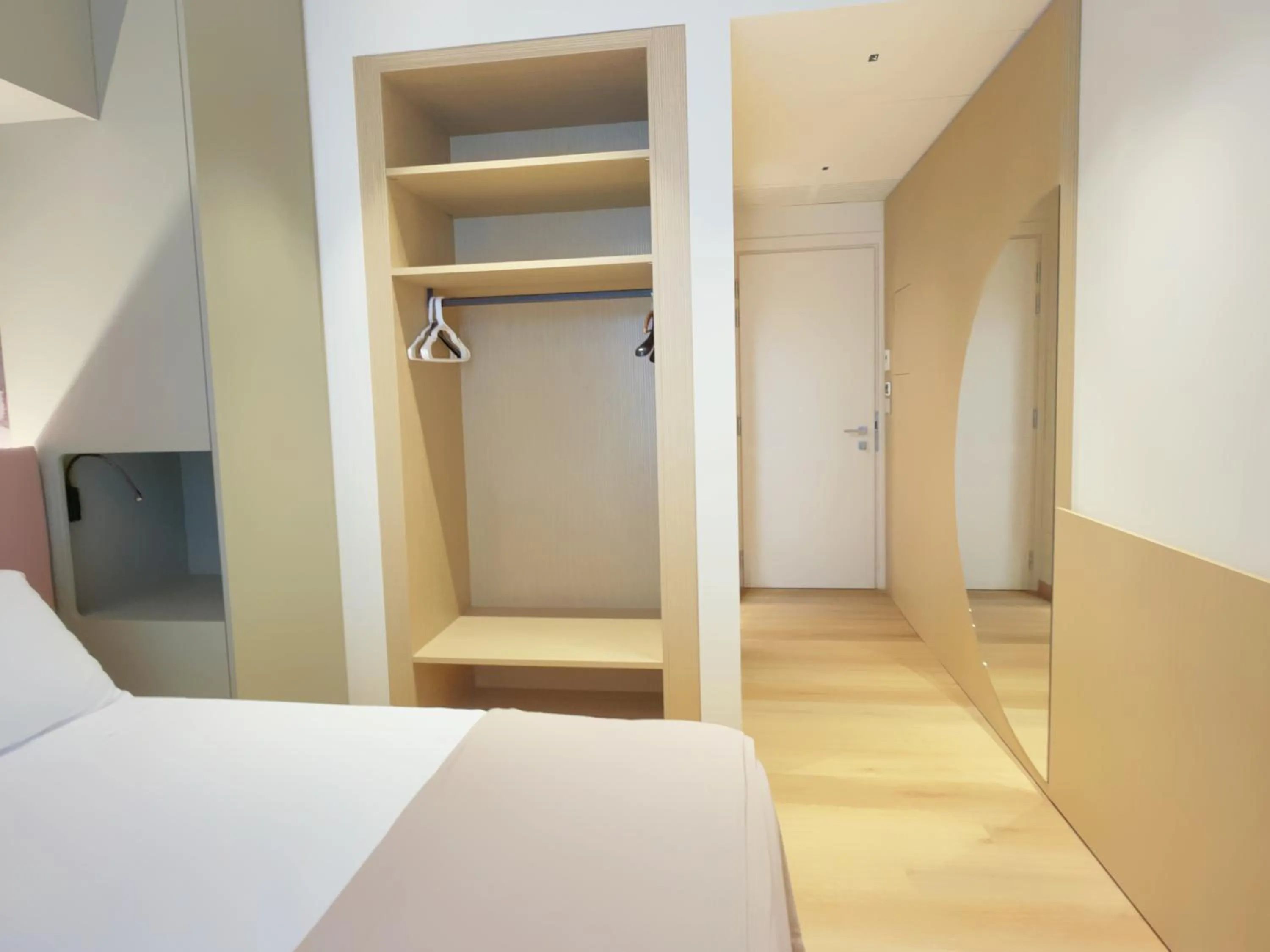 Bed in Hotel Continental