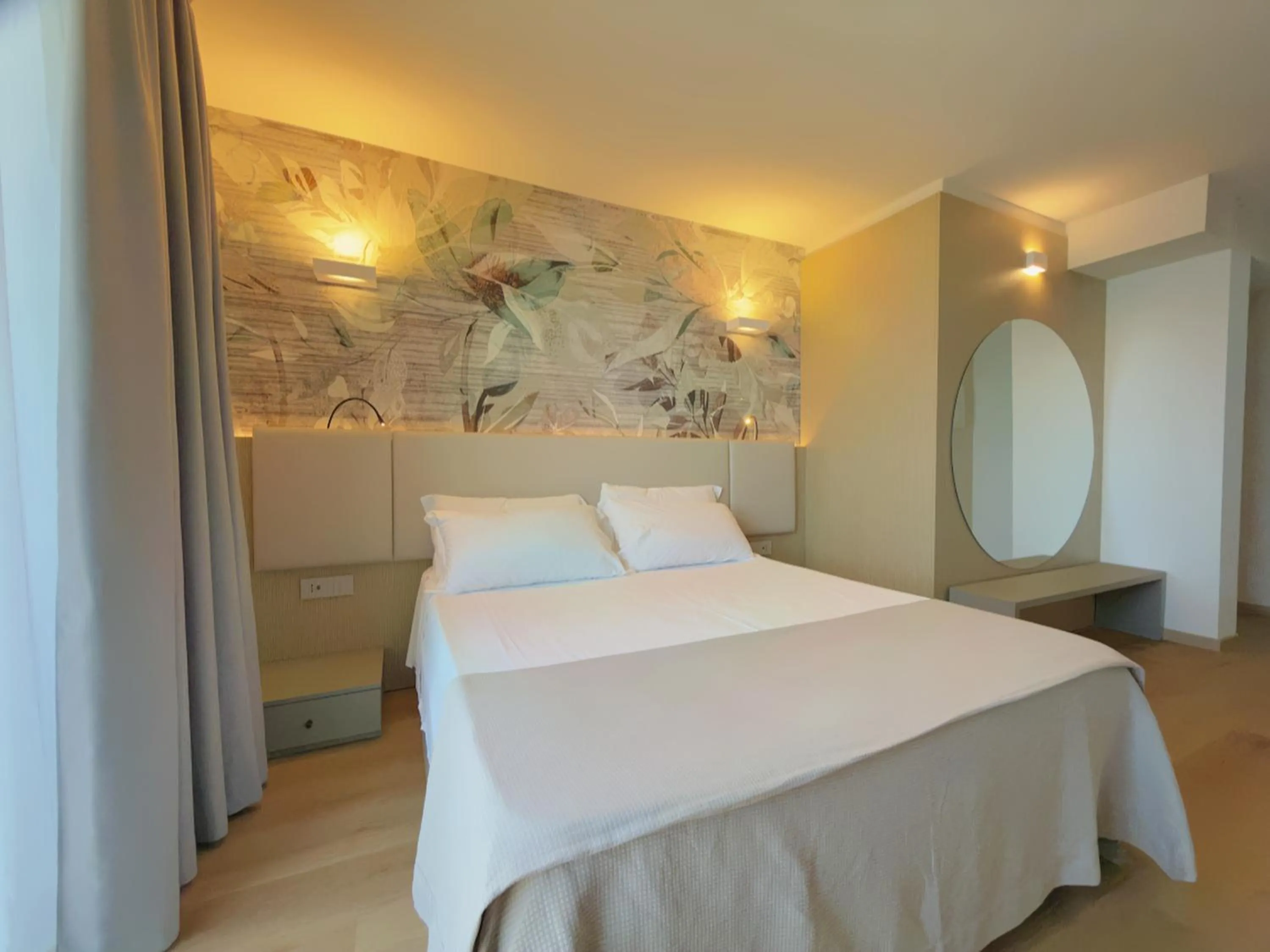 Bed in Hotel Continental