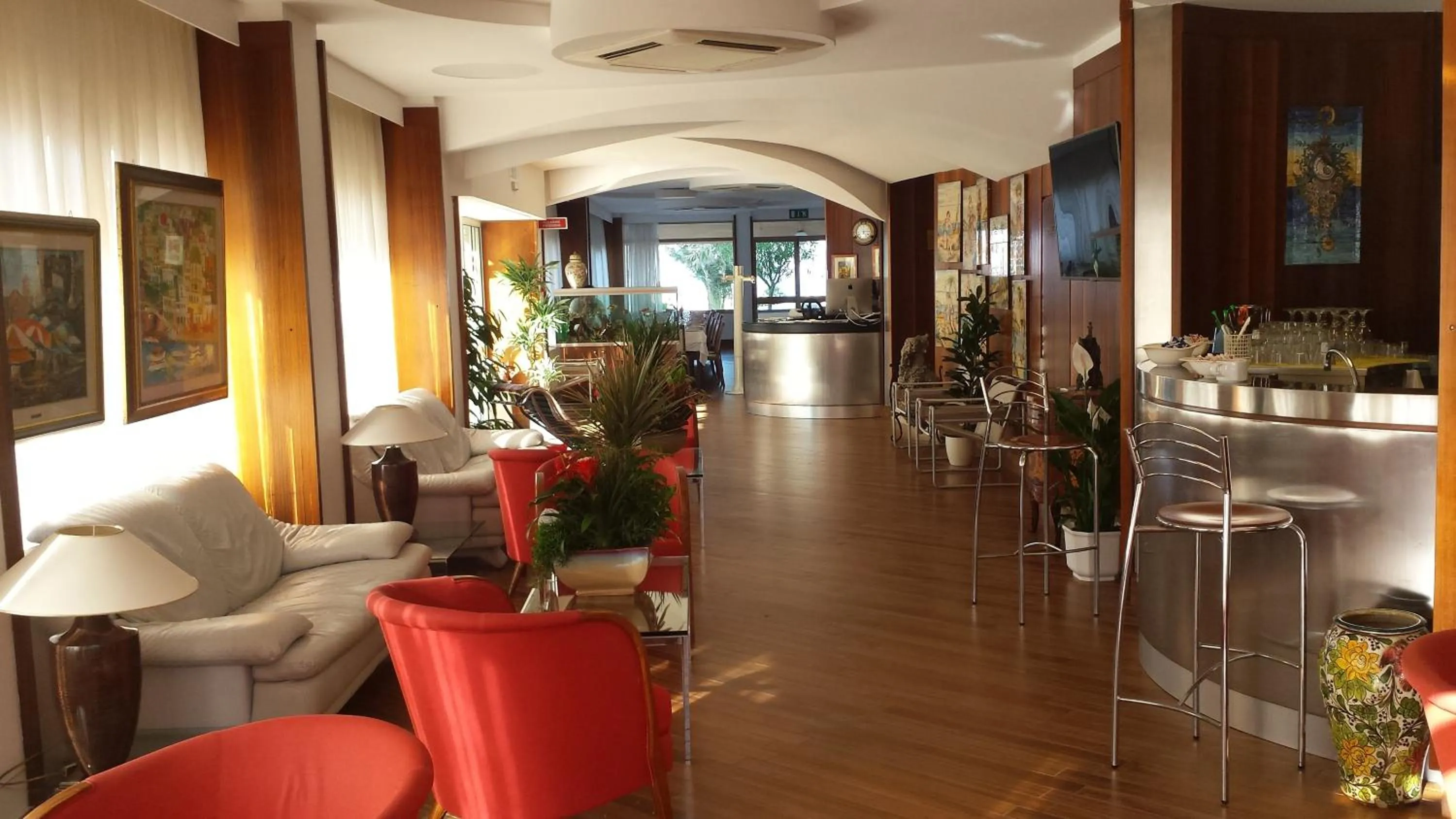 Lounge or bar in Hotel Continental