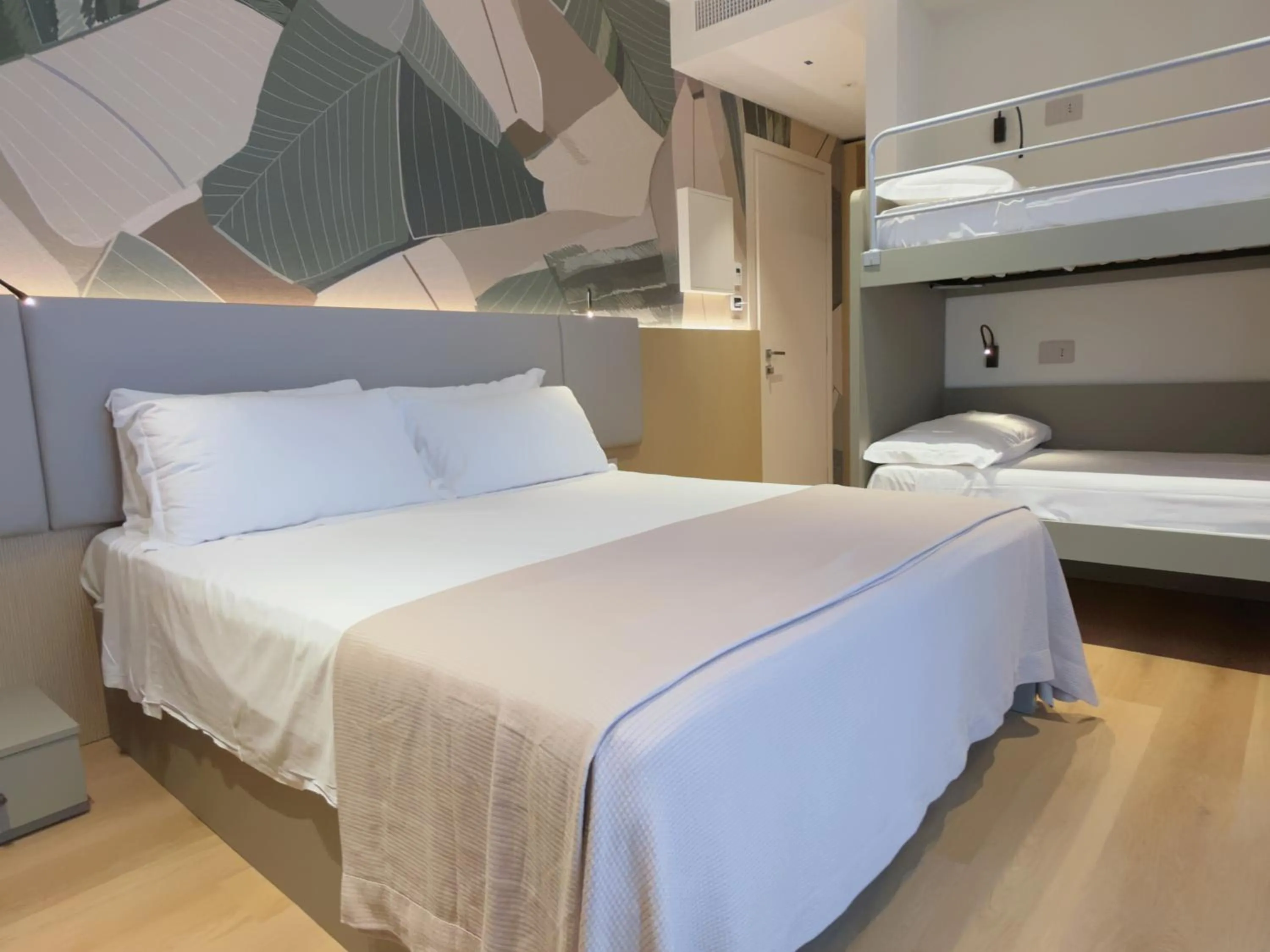 Bed in Hotel Continental