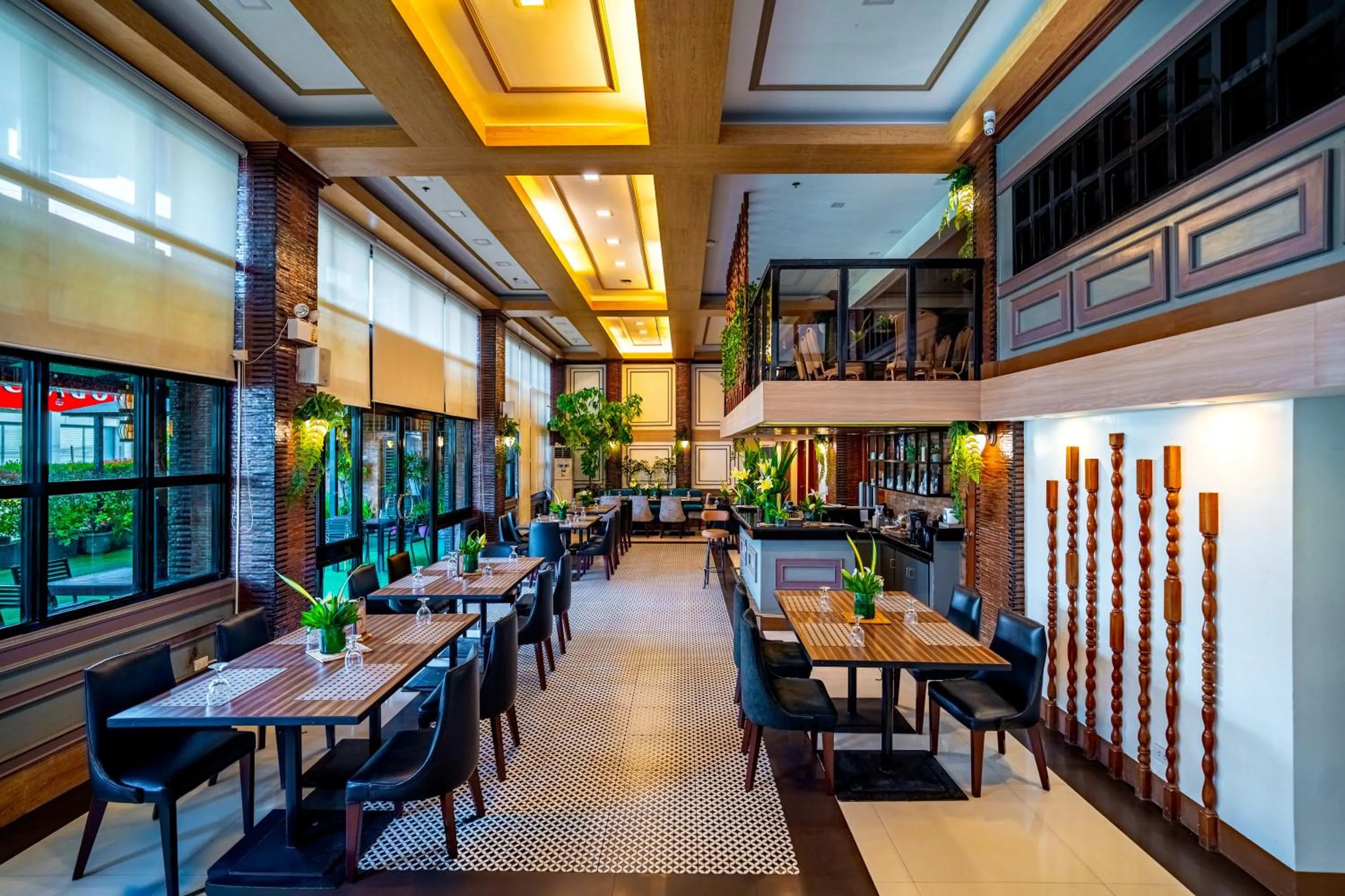 Restaurant/places to eat in The Isabelle Hotel